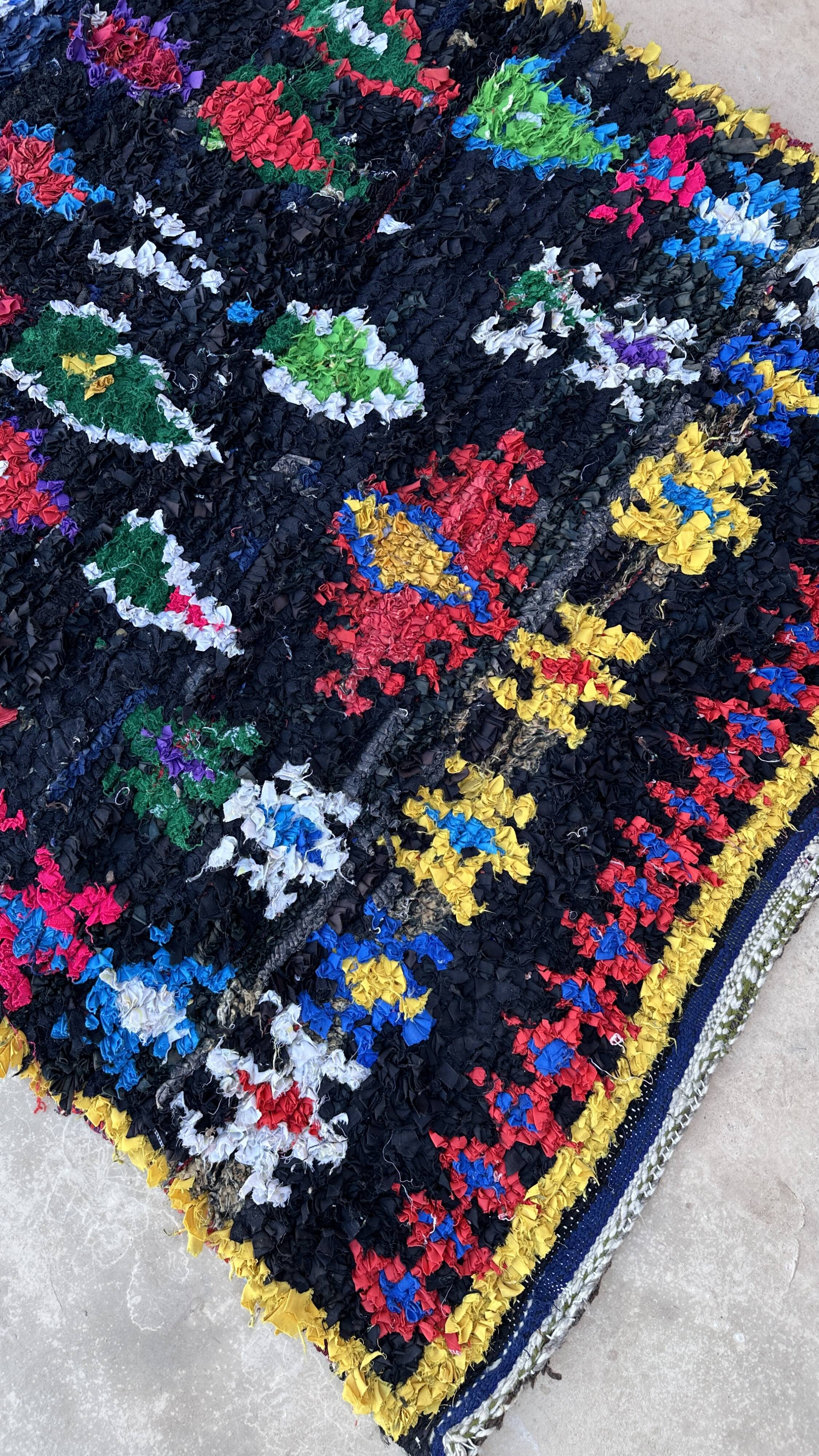 Moroccan carpet Boucherouite colored - 128 x 226 cm