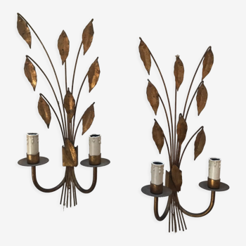 Paire d'appliques feuilles en métal doré, circa 1950