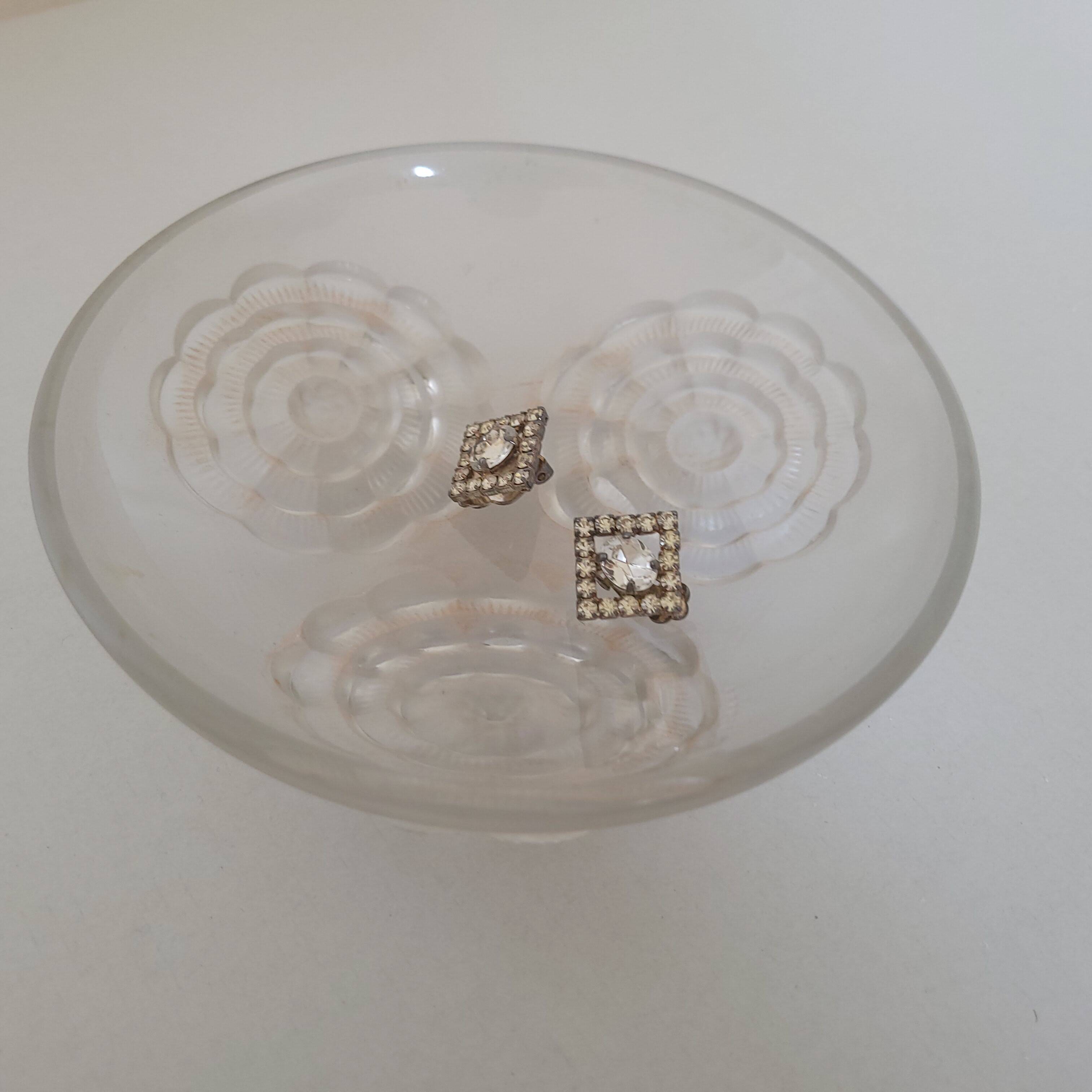 Small polished glass bowl, Art Nouveau period.