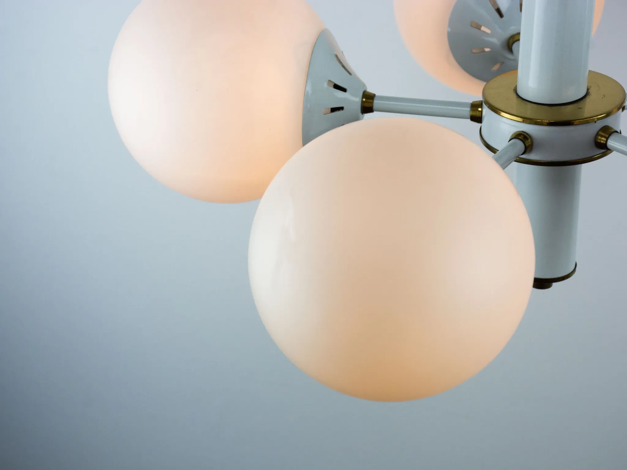 Vintage White 1970s Sputnik Chandelier – Mid-Century Modern Ceiling Light