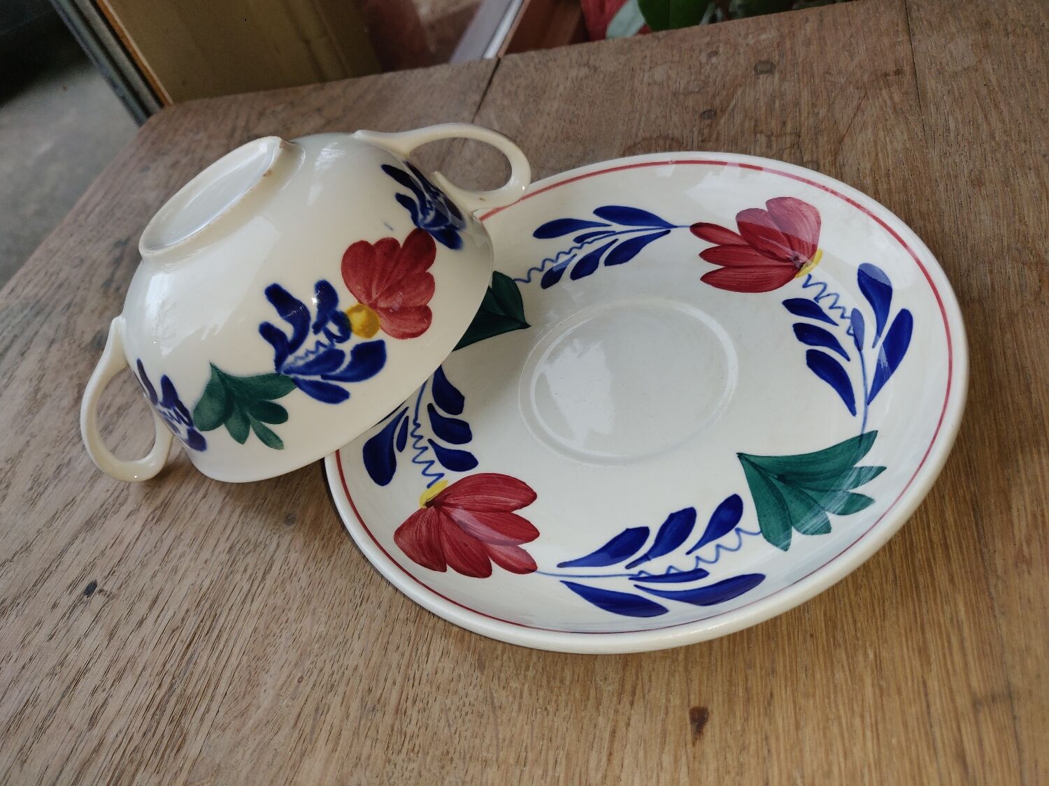 Large Maastricht porcelain cup and saucer