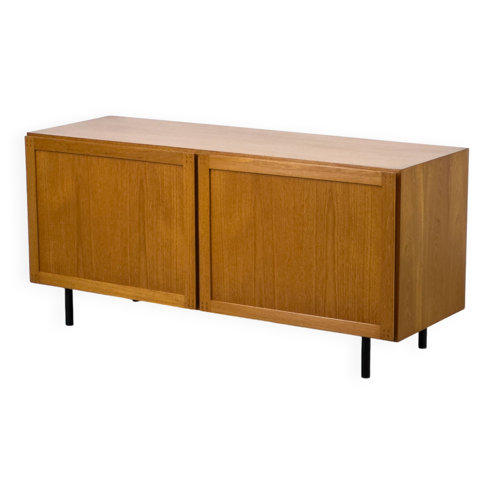 Buffet bas en teck, années 1970