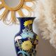 vase vintage motif fleuri creusés en relief