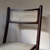 Set de quatre chaises pliantes en bois et cannage