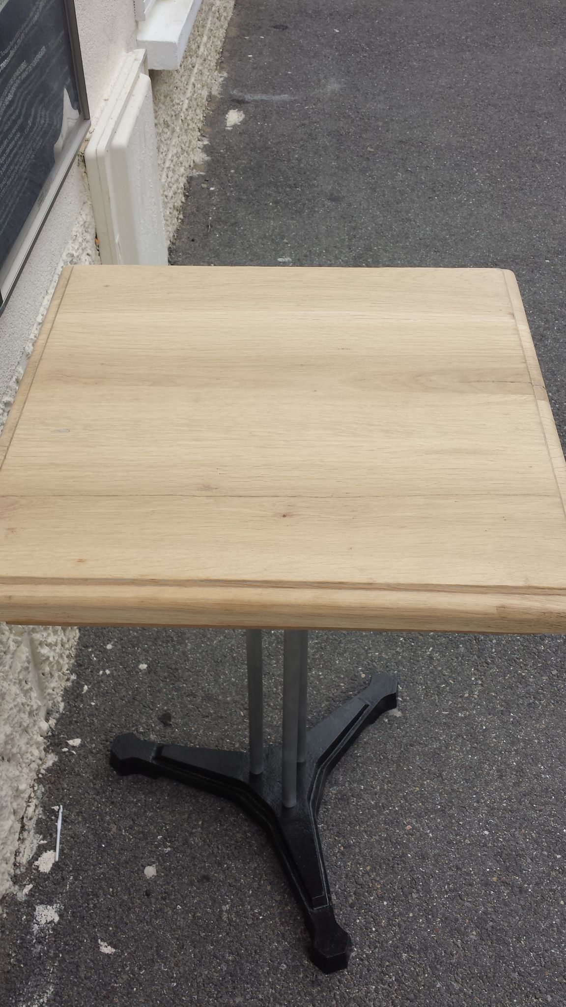 Table bistrot