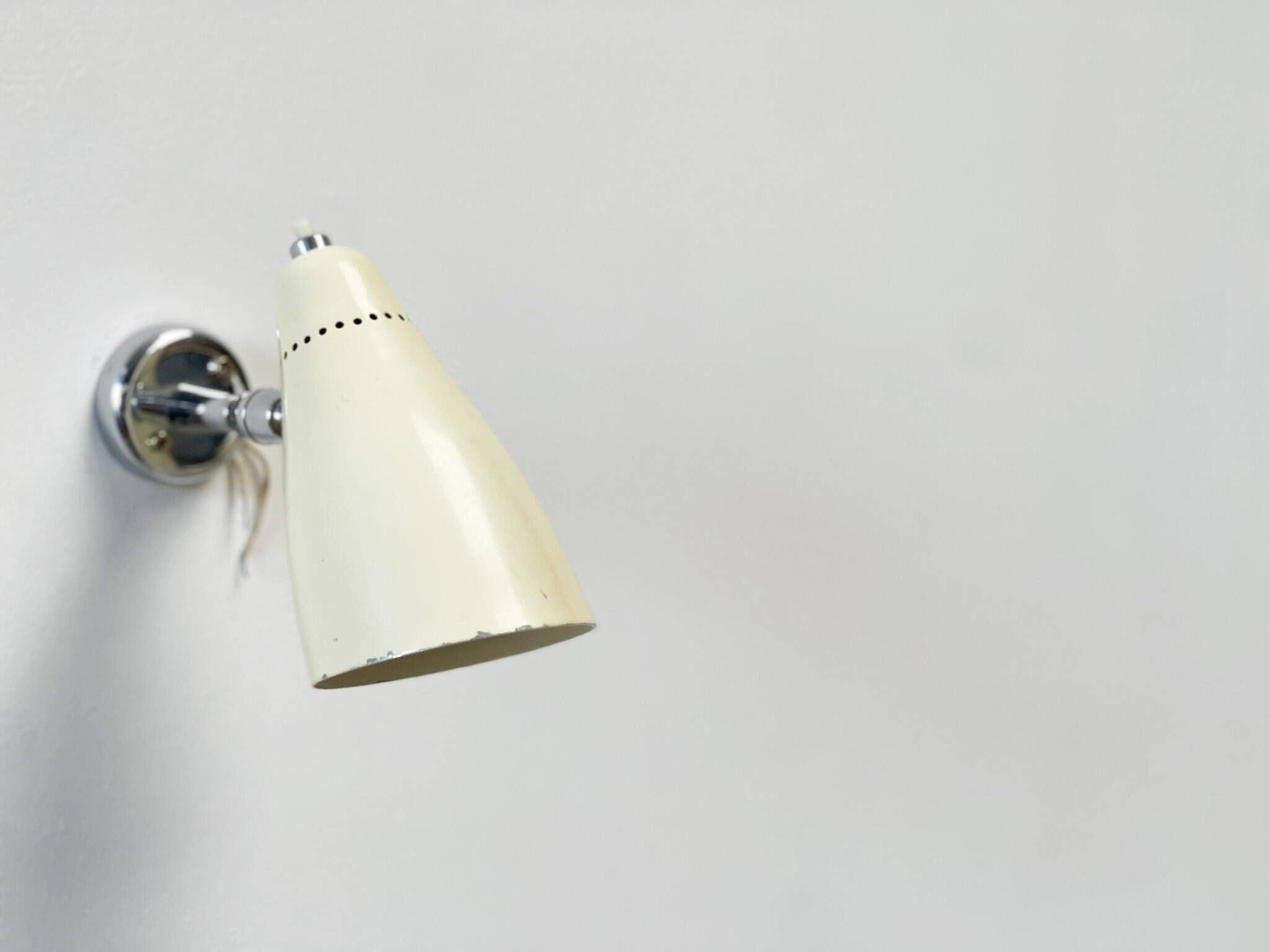 Giuseppe Ostuni chrome white wall lamp
