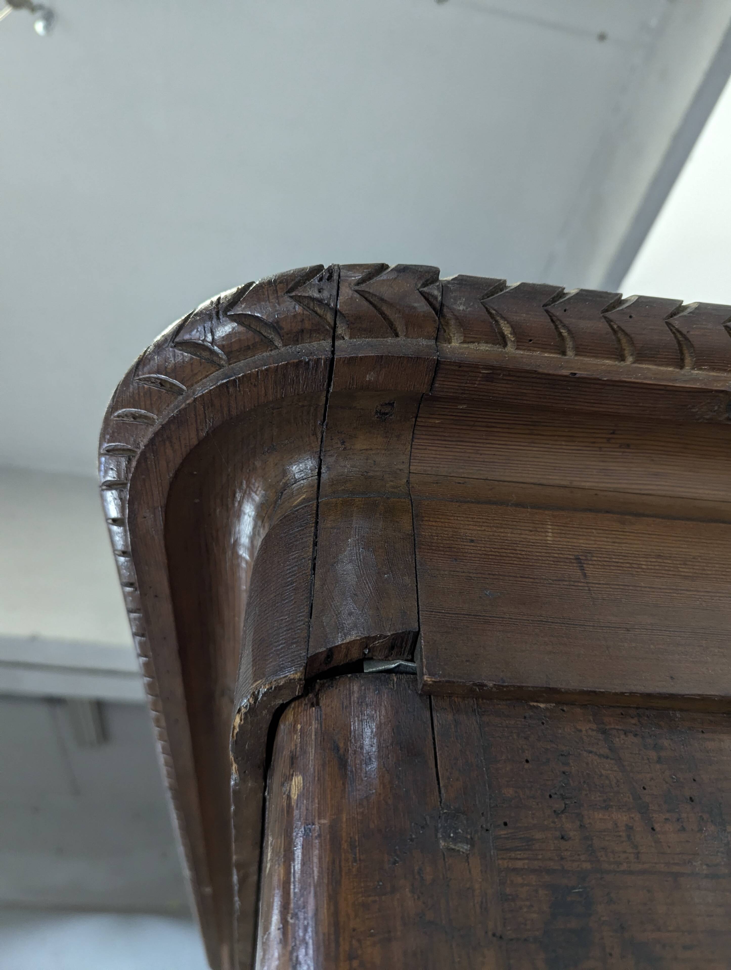 Norman wardrobe in solid pine