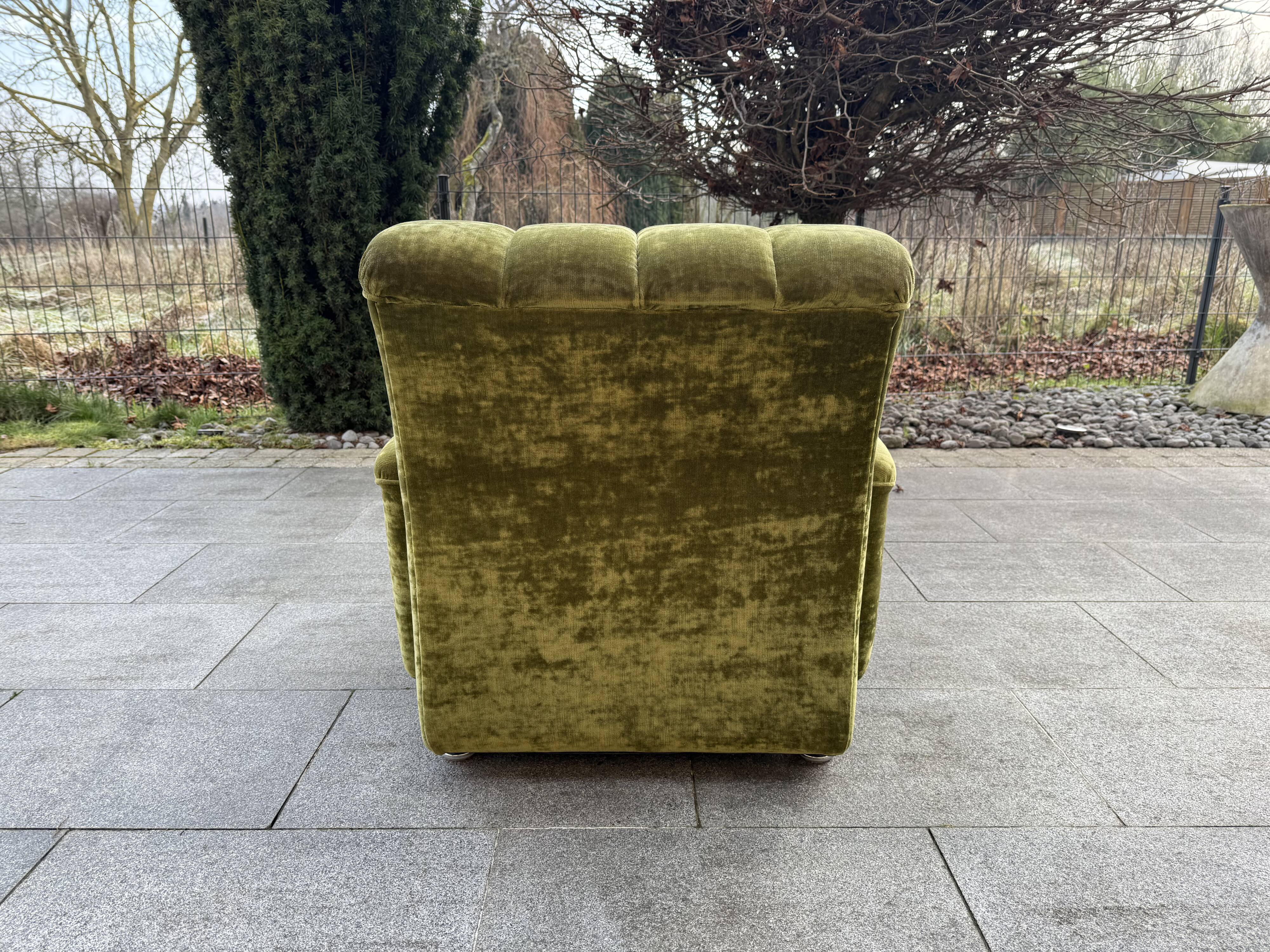 Fauteuil Velours vert année 70