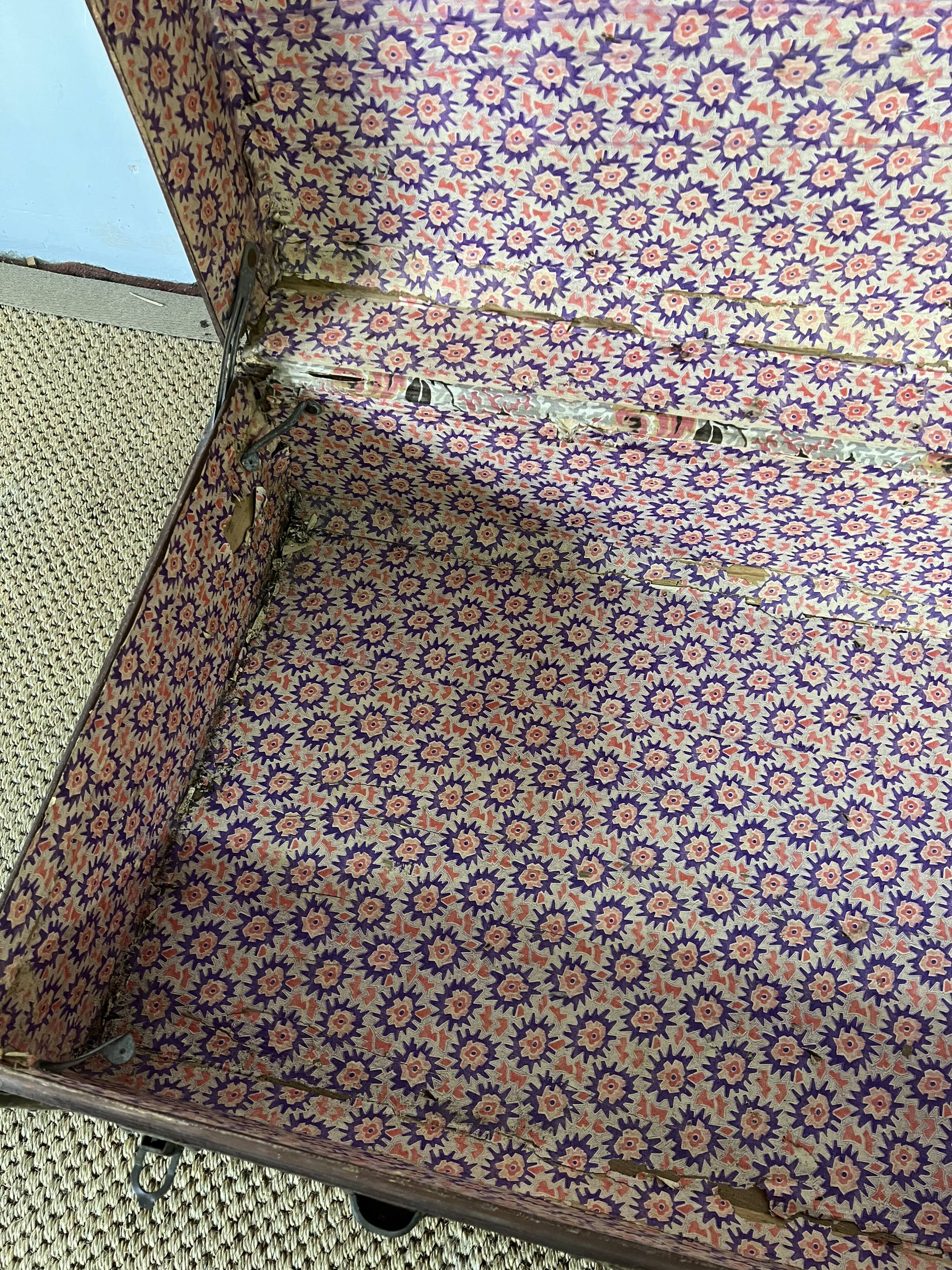 Vintage trunk in wood and leather, St Hubert Paris