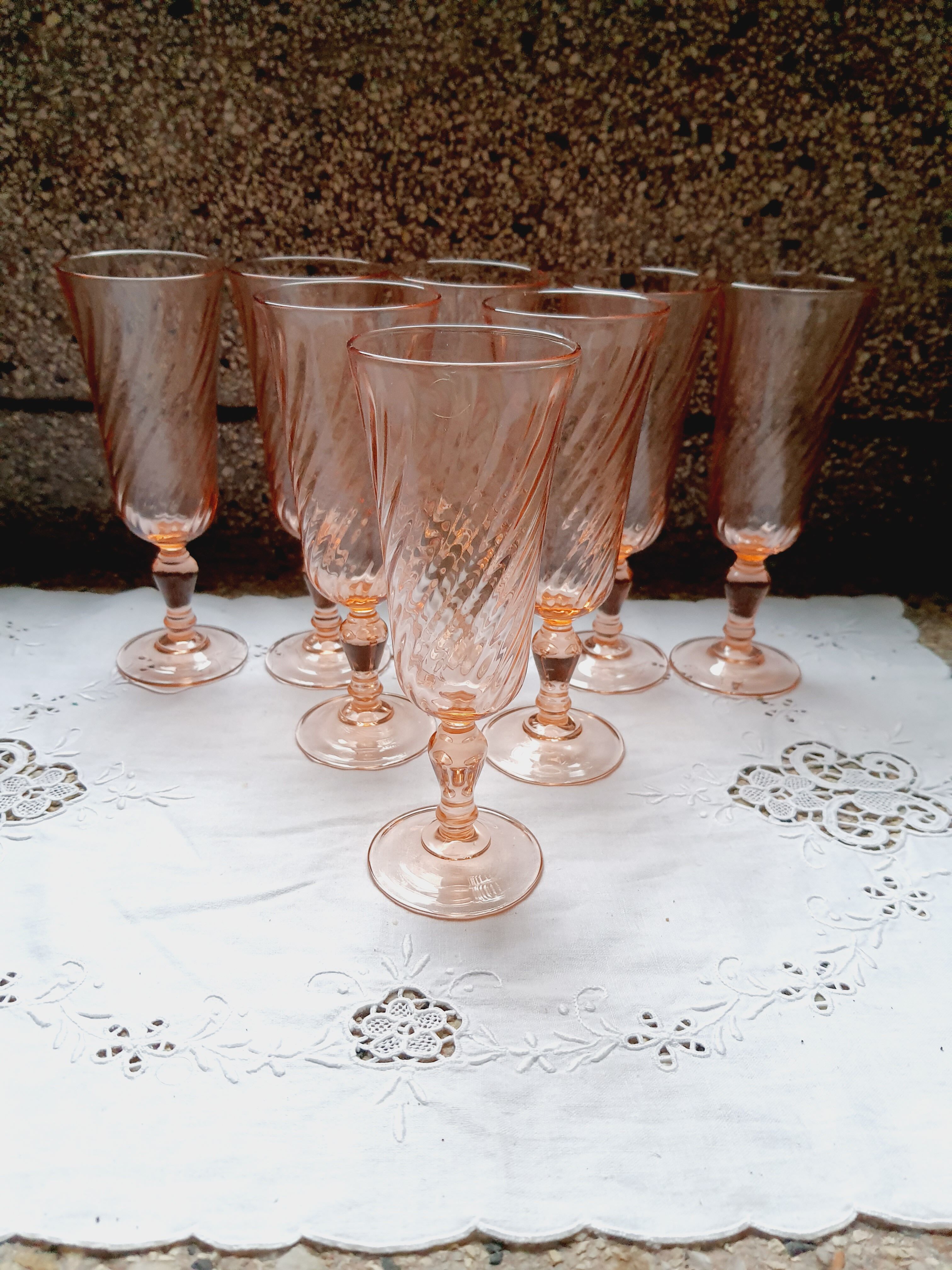 Lot of 8 Champagne flutes Luminarc Arcoroc Rosaline