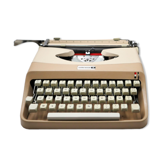 Underwood Beige Typewriter 18 Vintage Revised Ribbon New