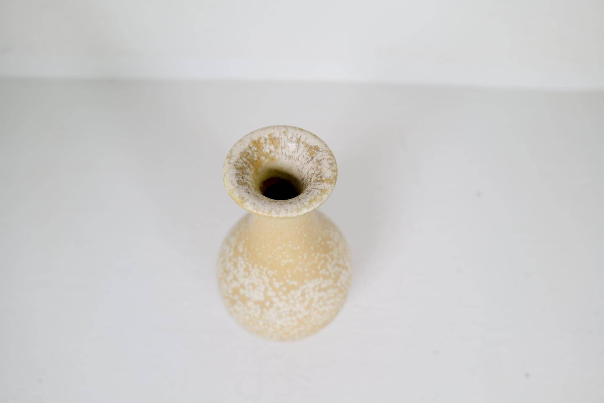 Mid-century modern sculptural vase by Rörstrand, designed by Gunnar Nylund, Sweden, 1950s.