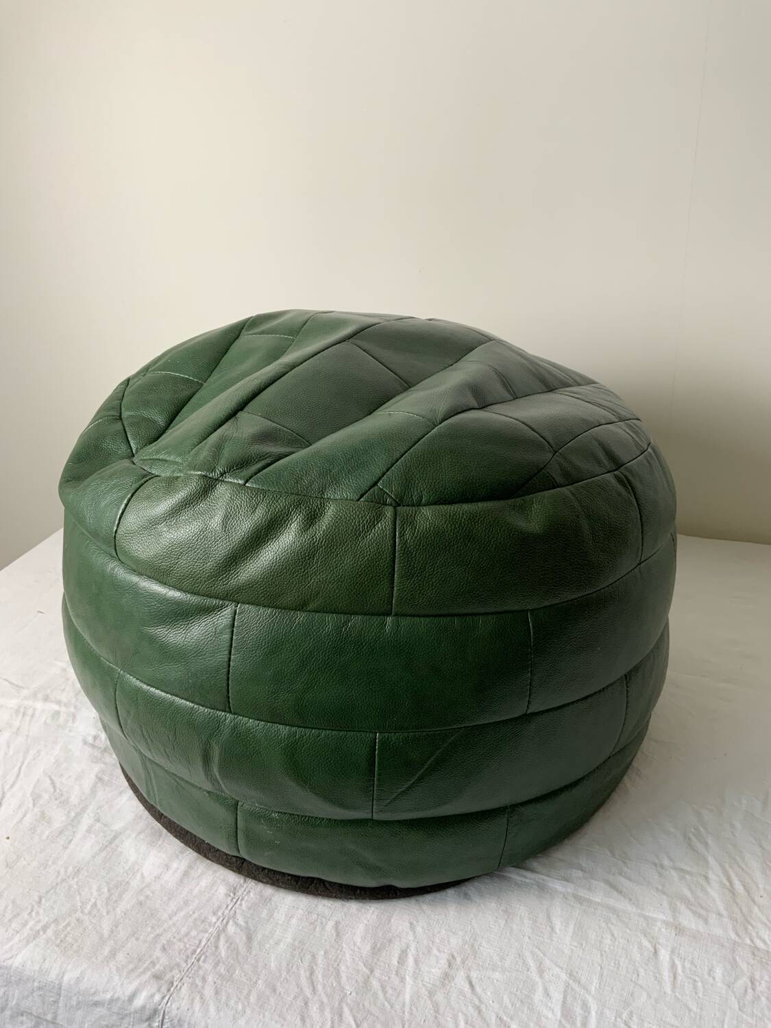 Vintage pouf