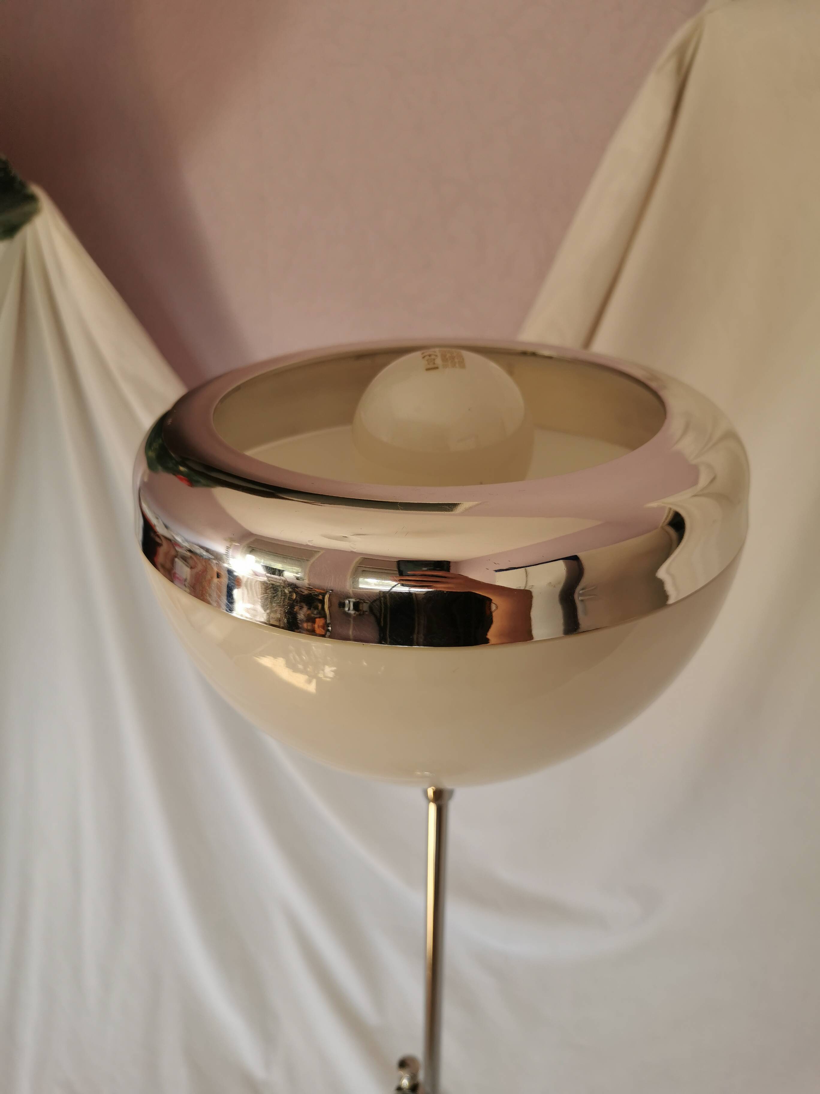 Lampe articulée, plastique et chrome, champignon, style 1970