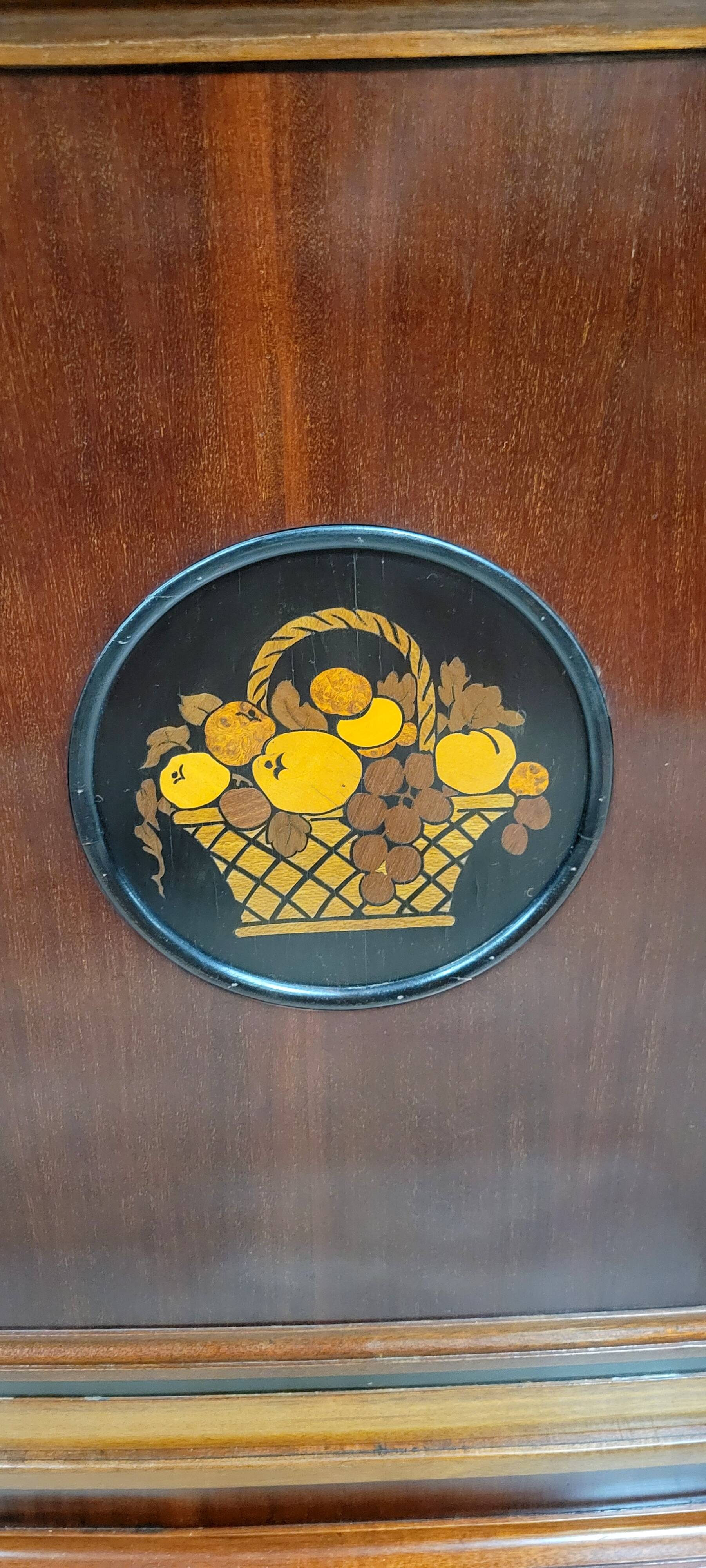 Ecole de Nancy : Grand buffet bibliothèque époque Art Nouveau en acajou