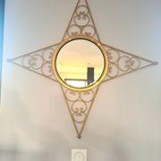 Miroir étoile doré en métal – décoration murale de charme