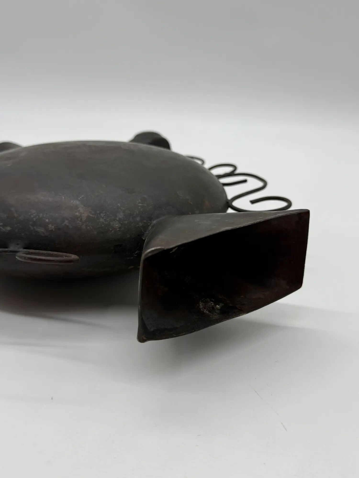 Vase with birds in forged metal, handcrafted, 1960s