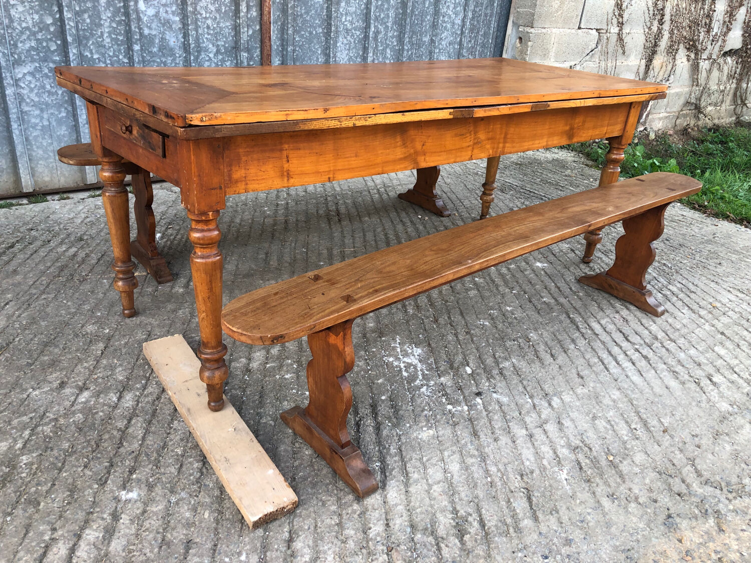 Antique farmhouse table in solid cherry wood with its 2 benches