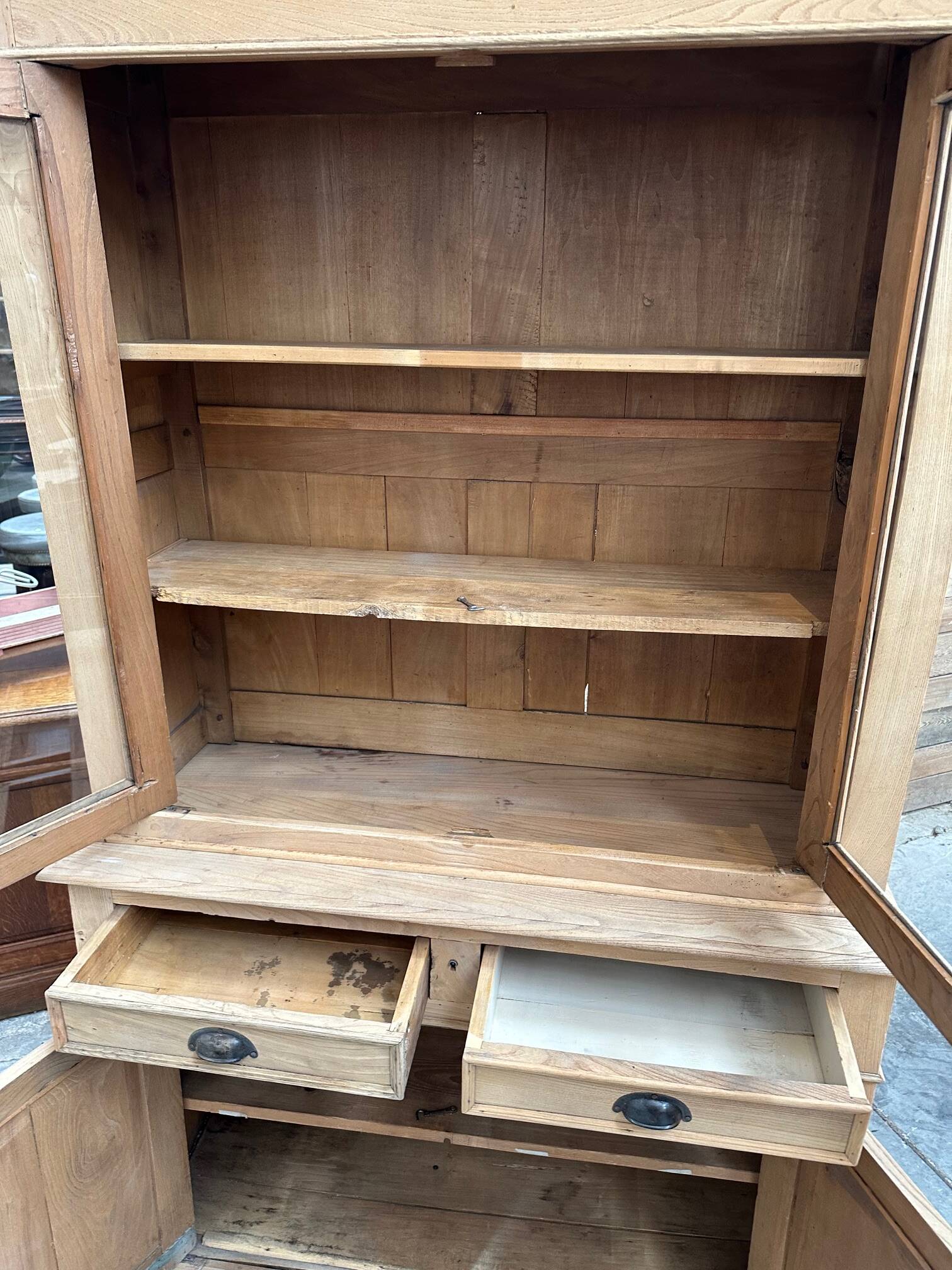 Solid elm dresser, early 20th century