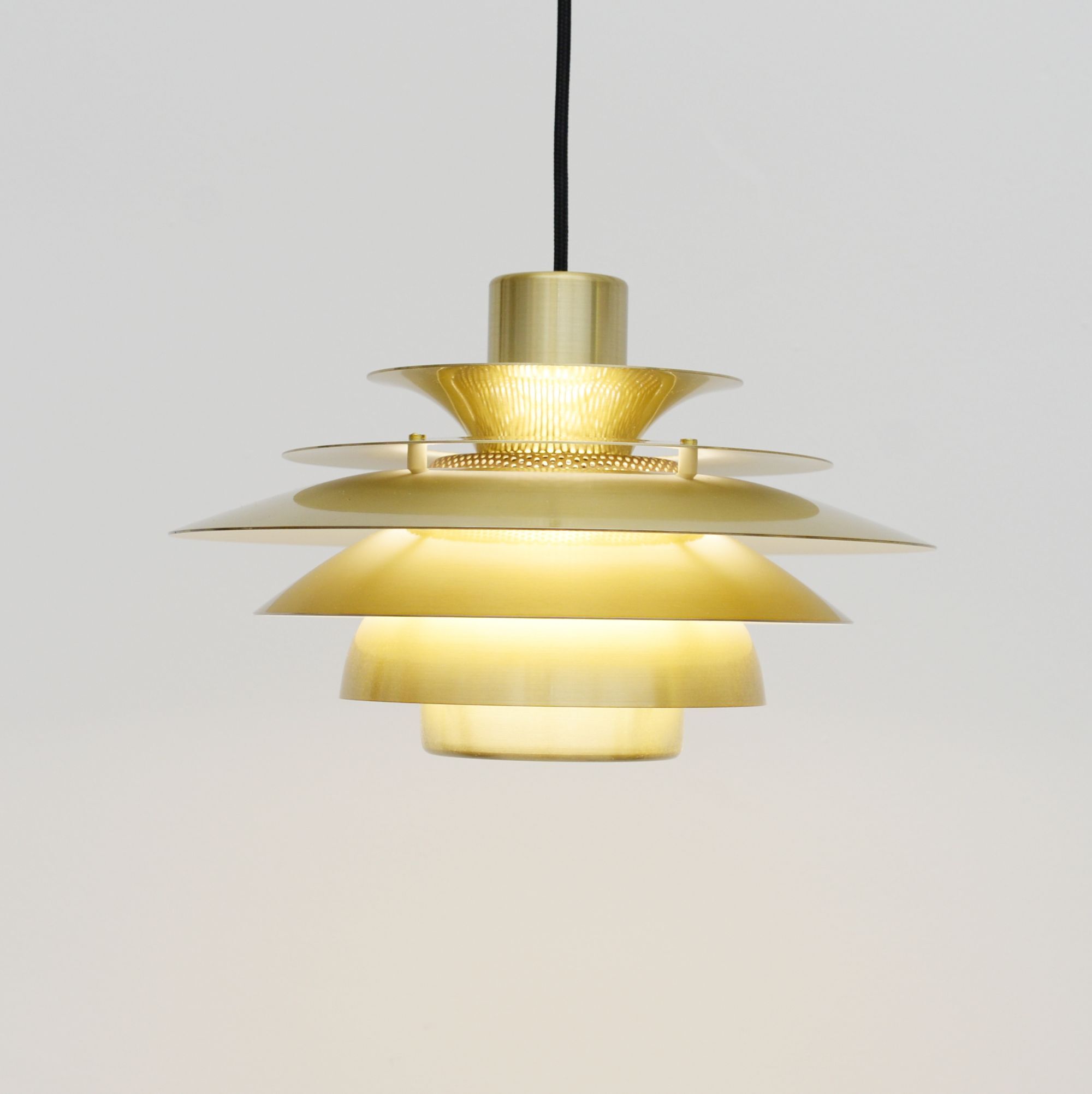 Suspension vintage en laiton doré, Danemark années 1970