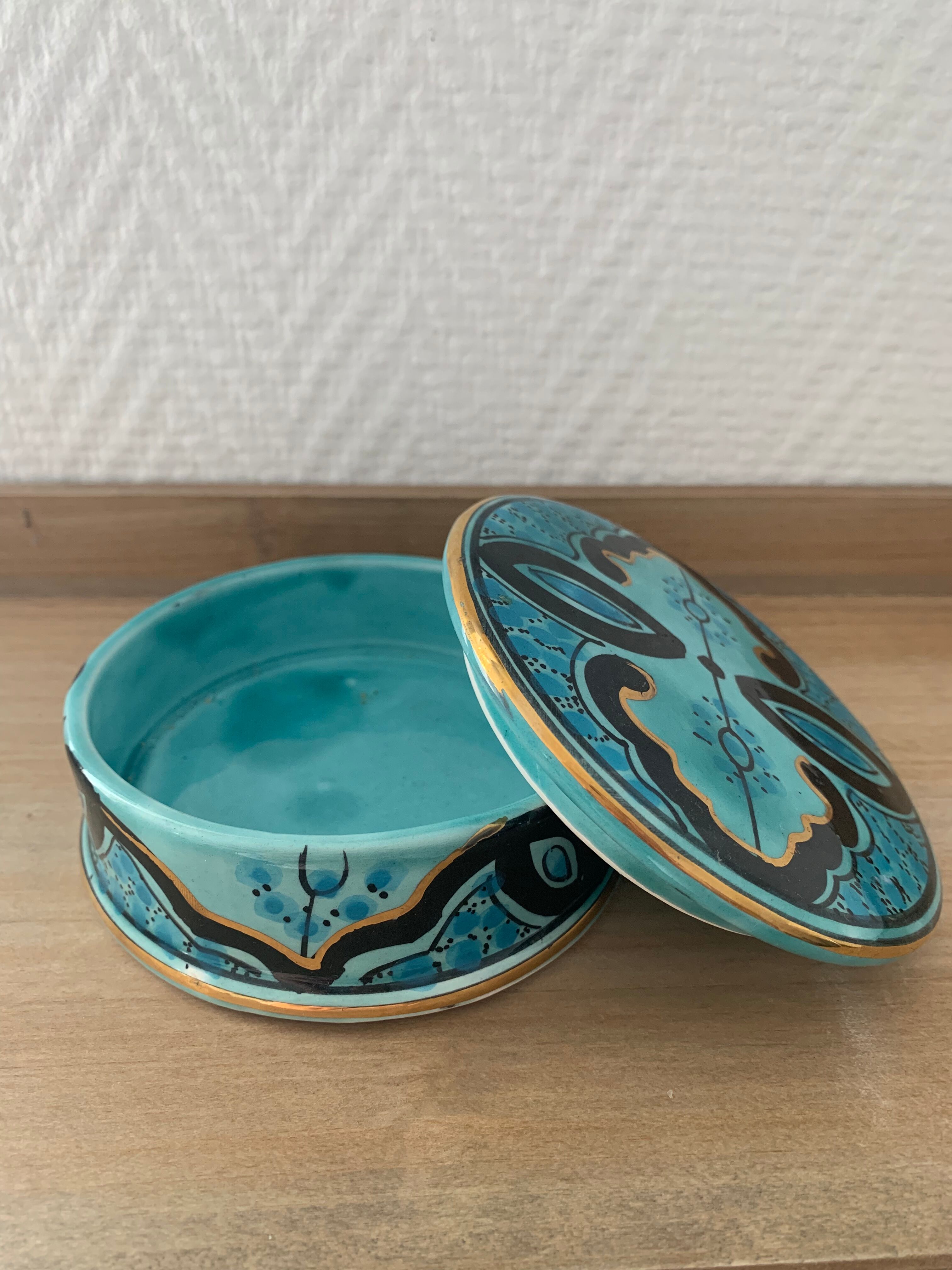Ceramic box