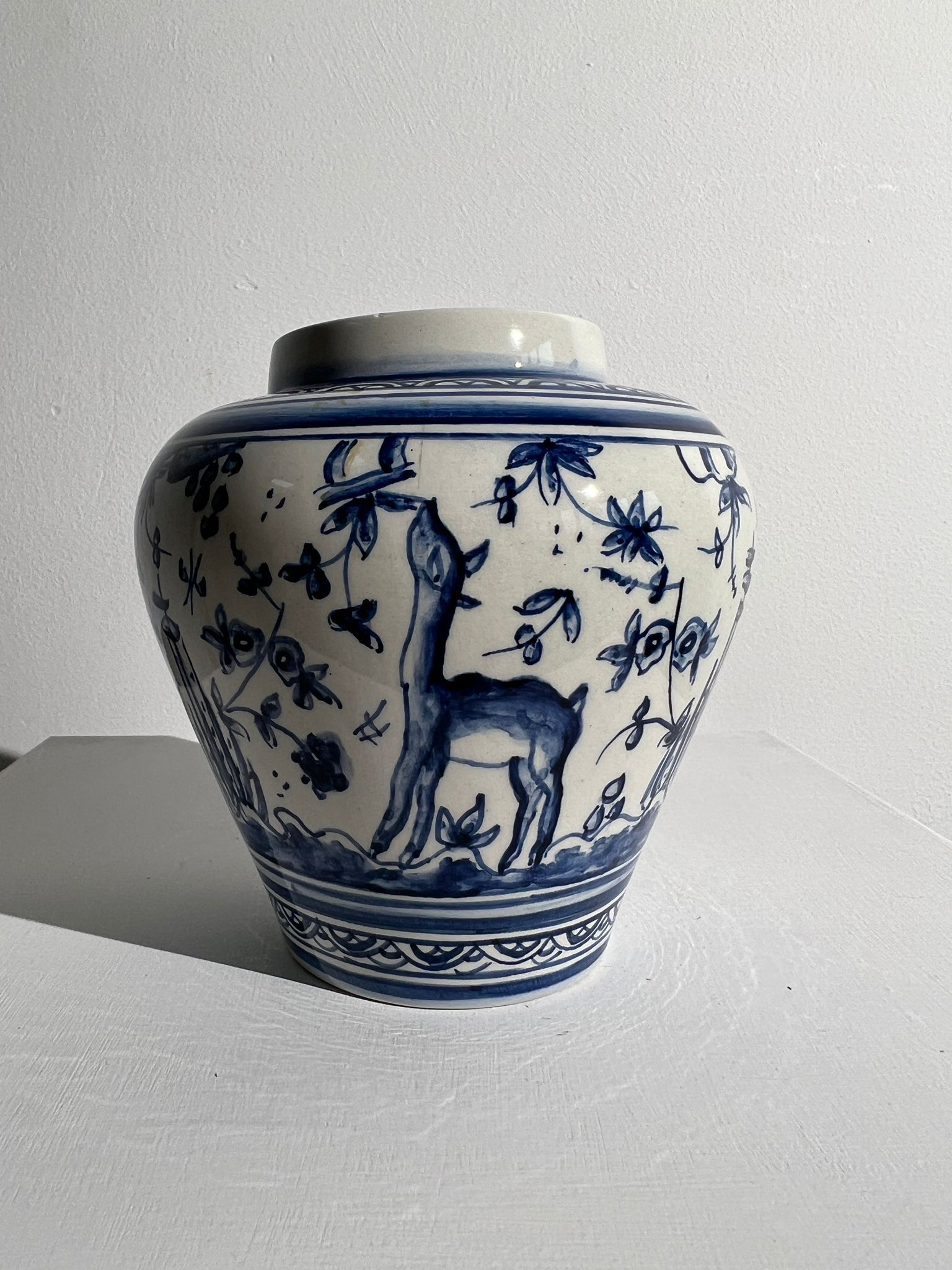 Blue and white Portuguese handmade vase with stylized pastoral pattern H:12,5cm