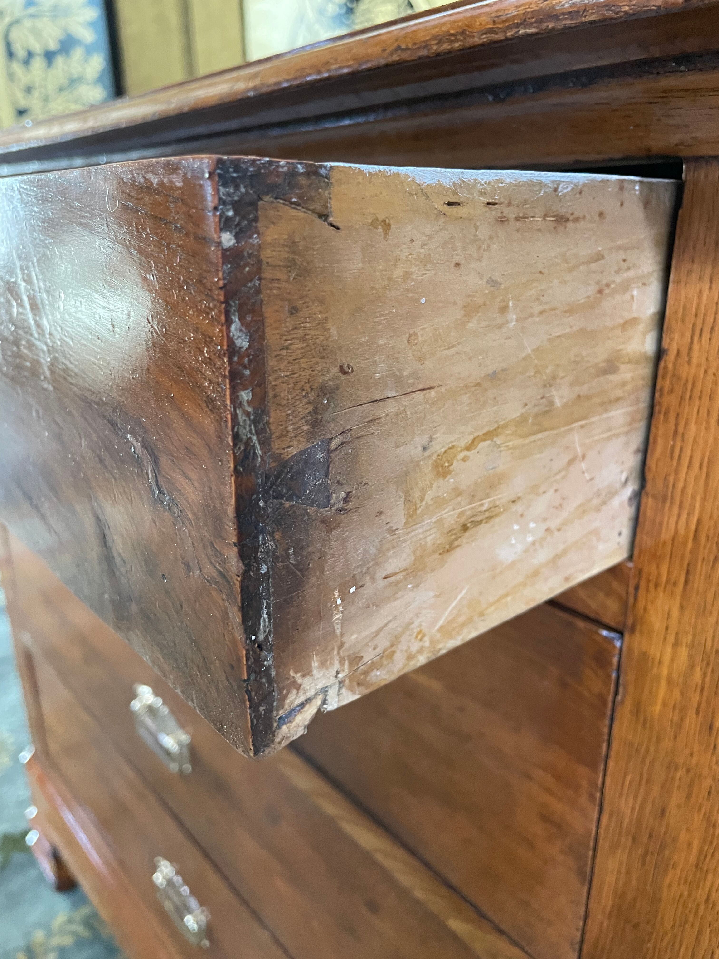 Commode Louis Philippe en Orme era