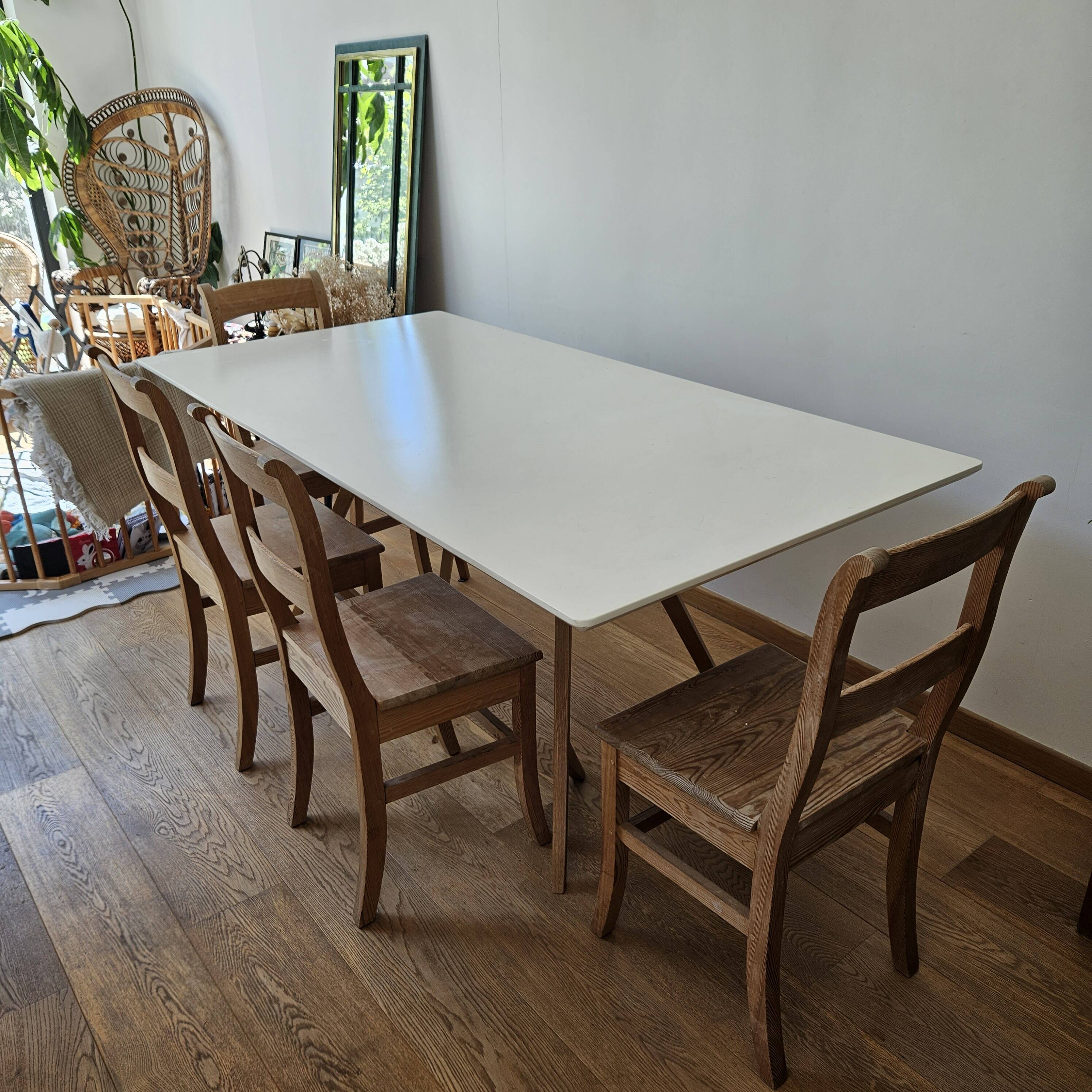 Vintage design table (Style Ouelette X Etch&Bolts) + Chairs