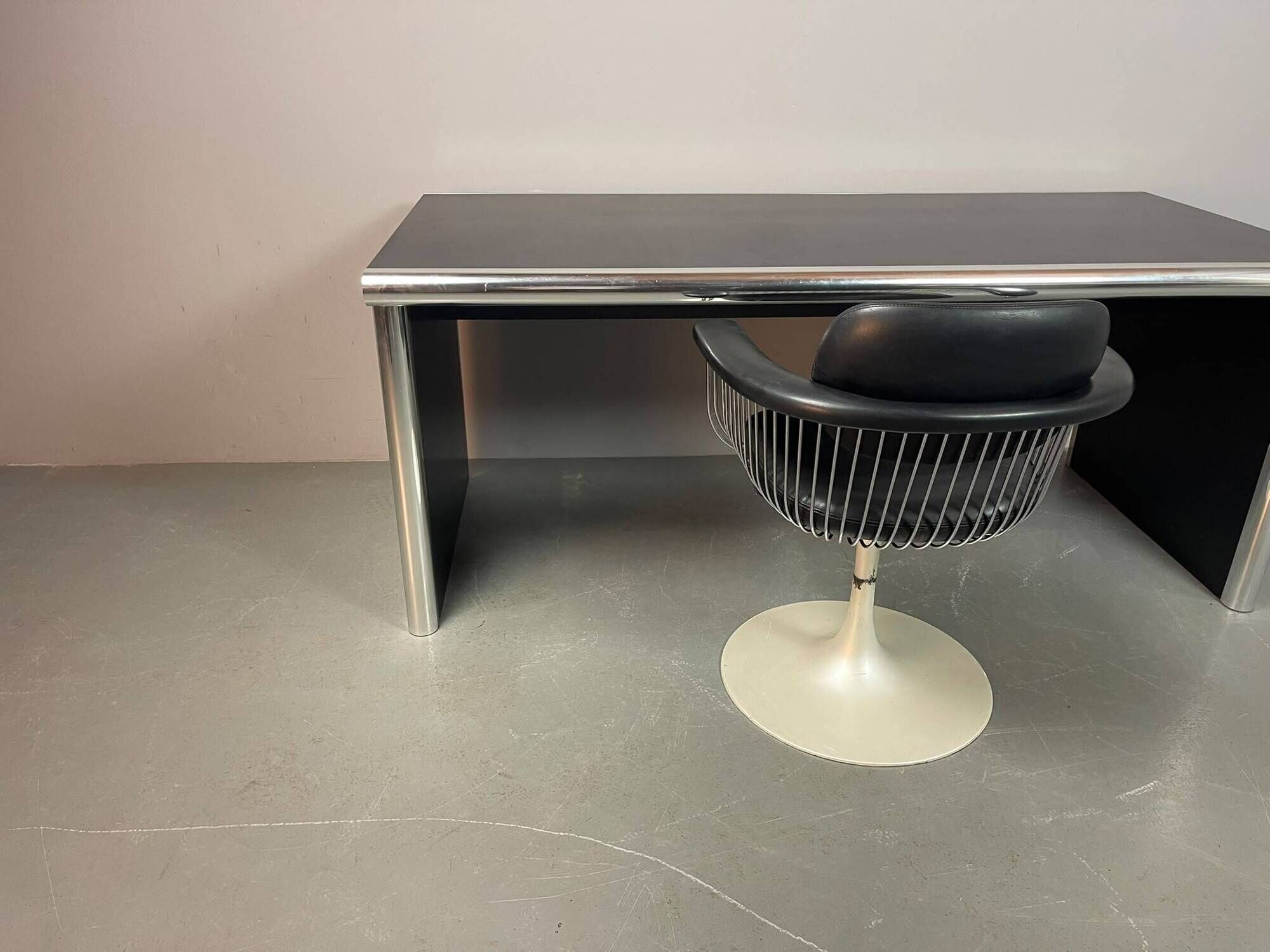 BIG Executive Design Desk by Guido Faleschini for i4 Mariani. Italy, 1970s.