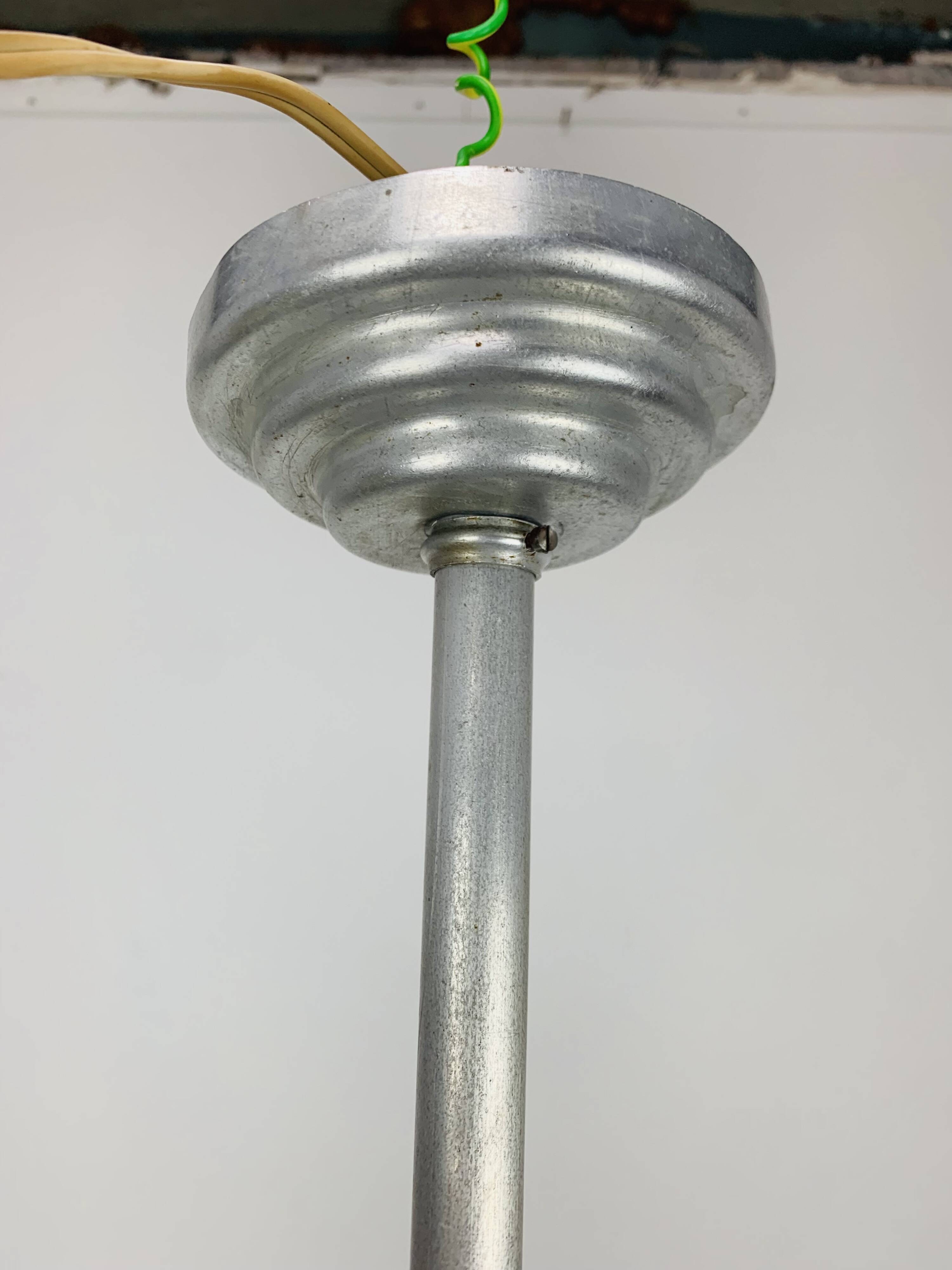 Suspension boule opaline art déco, 1930/1940