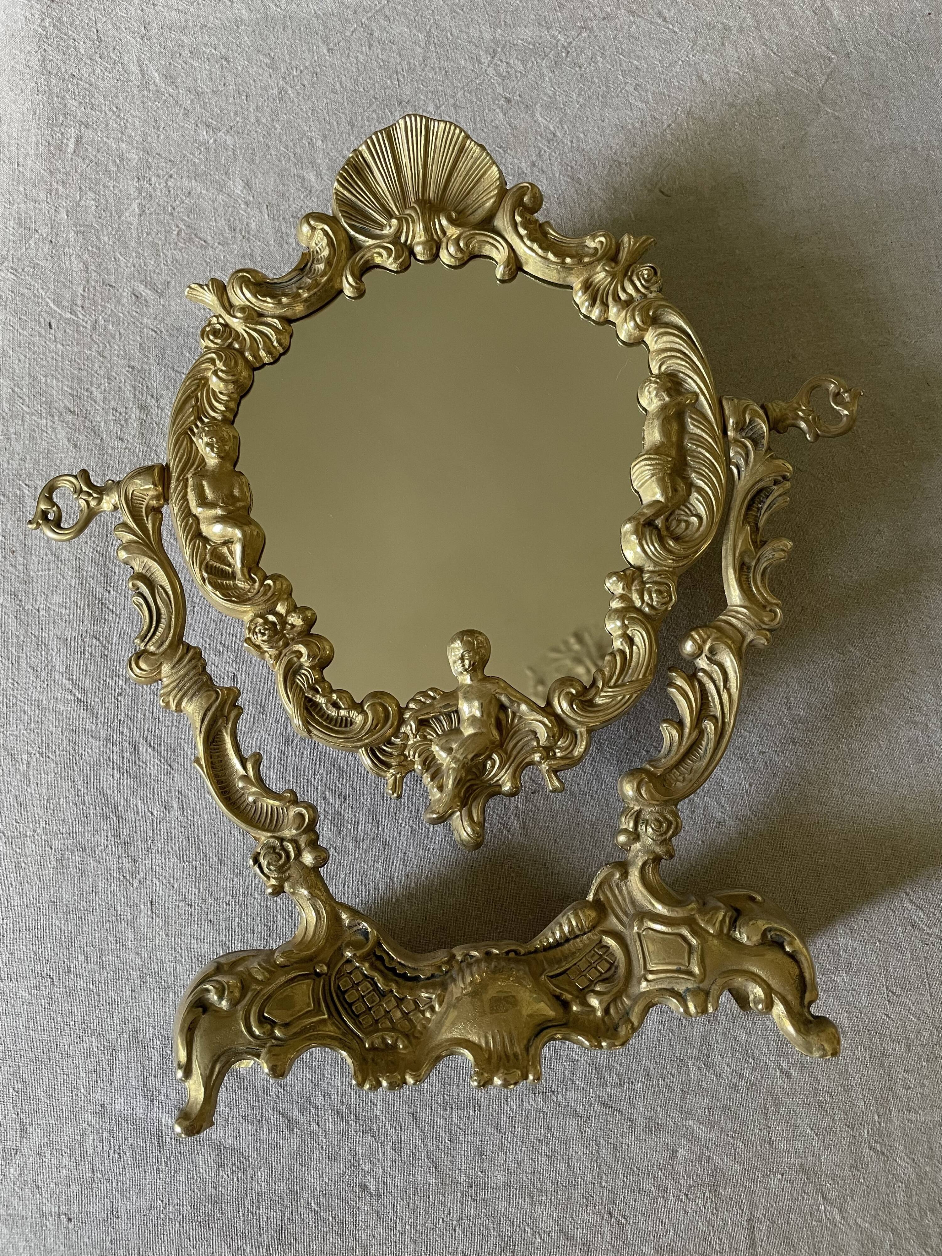 Psyche mirror in gilded bronze 34 X 31cm