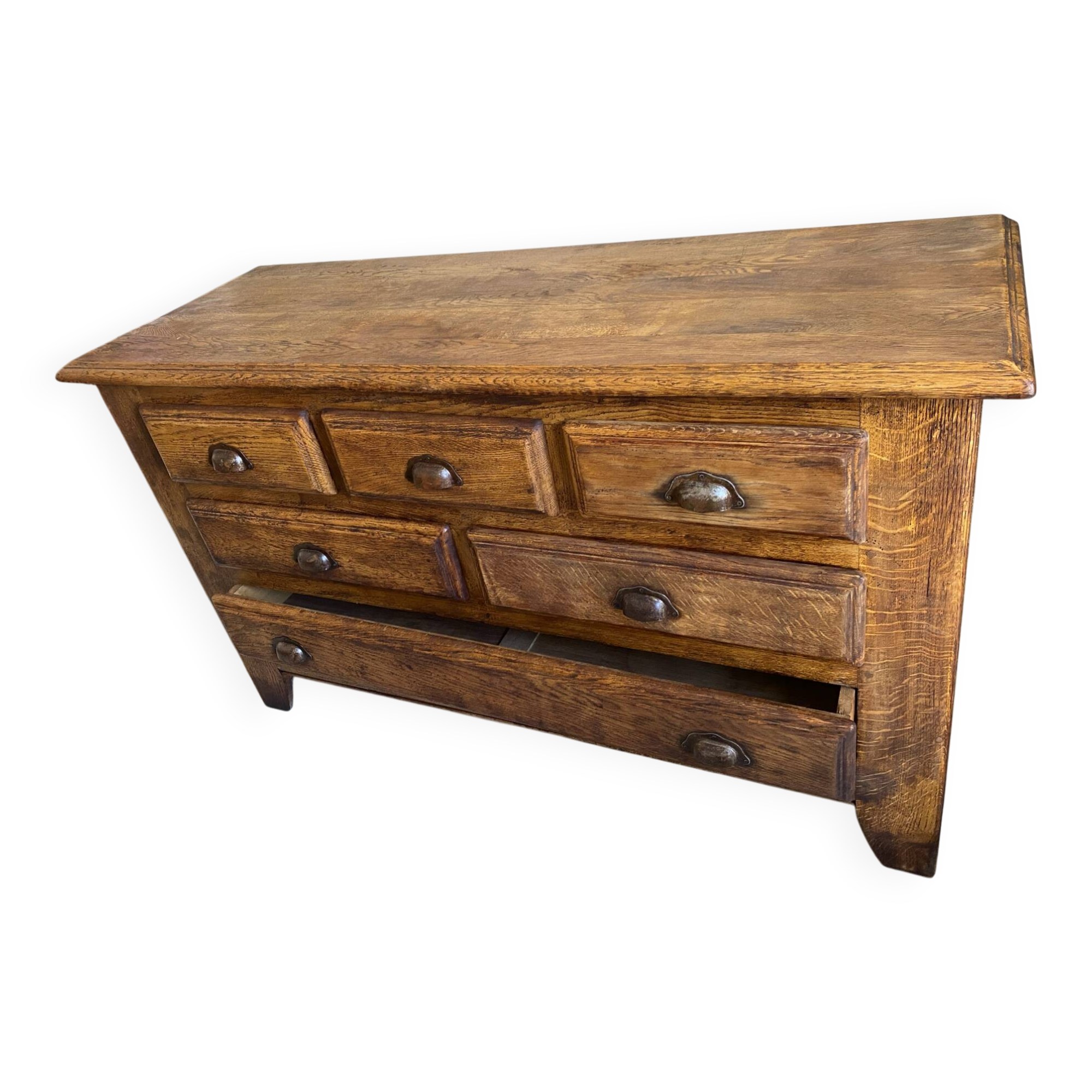Solid oak chest of drawers