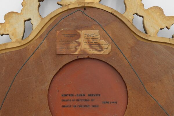 Miroir baroque belge doré de style Louis XV avec étiquette « Knitter-Duro Brevete »