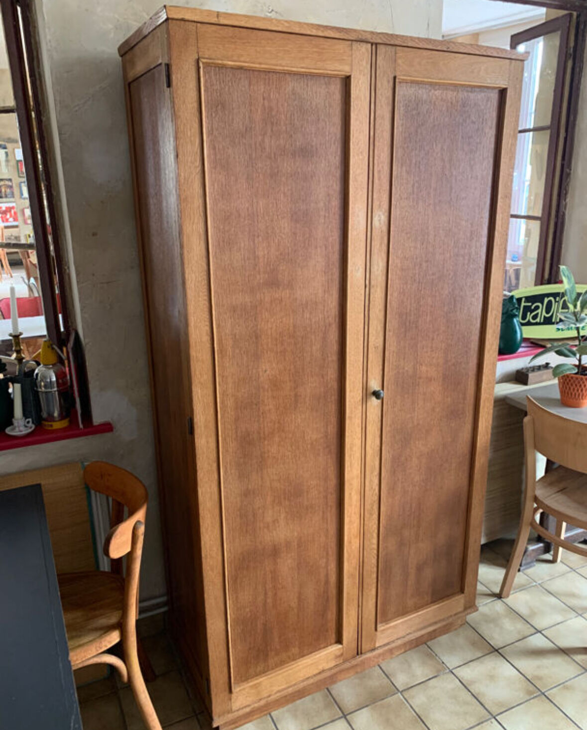 Armoire parisienne en hêtre