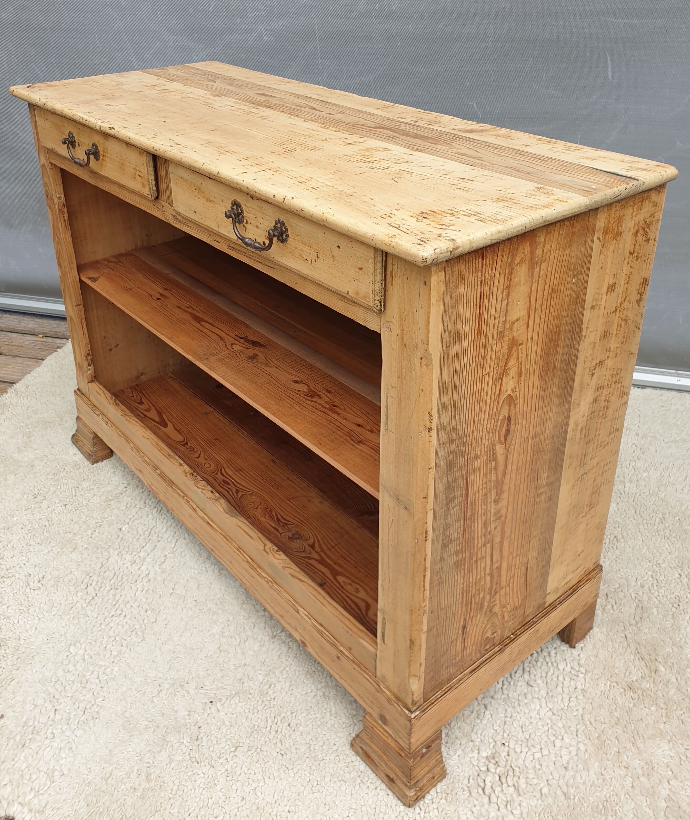 French countryside buffet serving Orme and Pitchpin XIXe