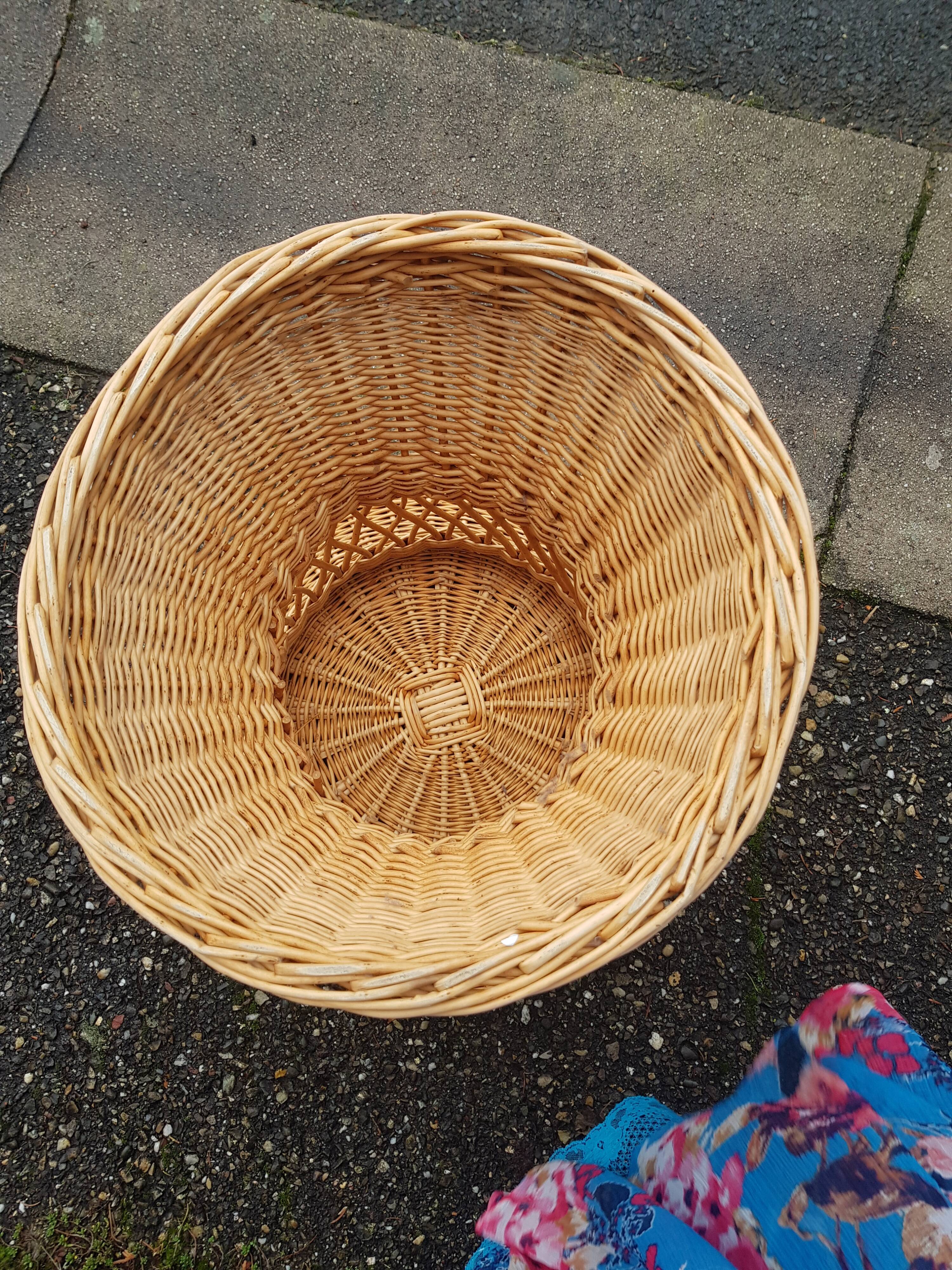 Round wicker side table