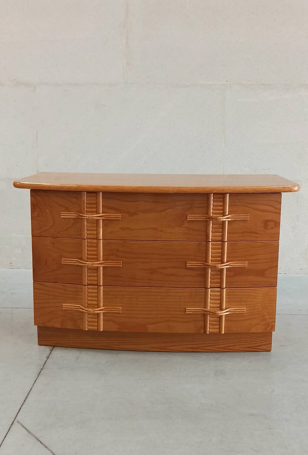 Vintage chest of drawers with bamboo and rattan details
