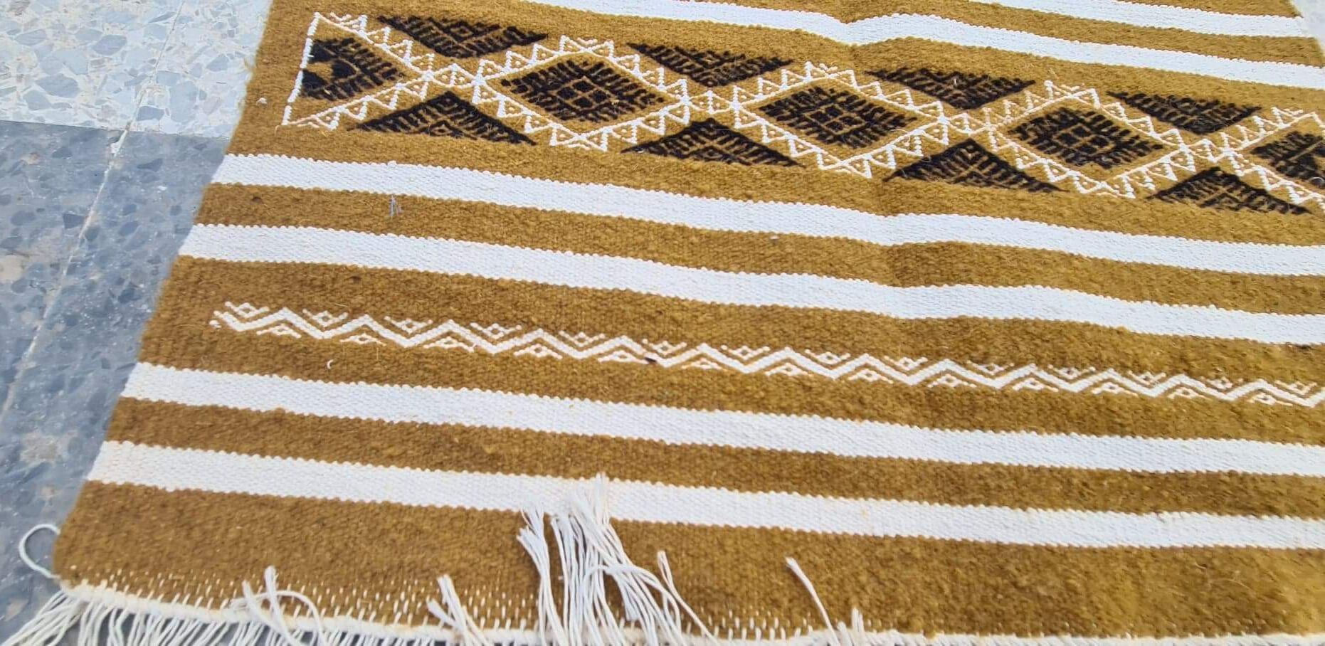 Handmade bed-down carpet made of pure wool  - 72x128cm