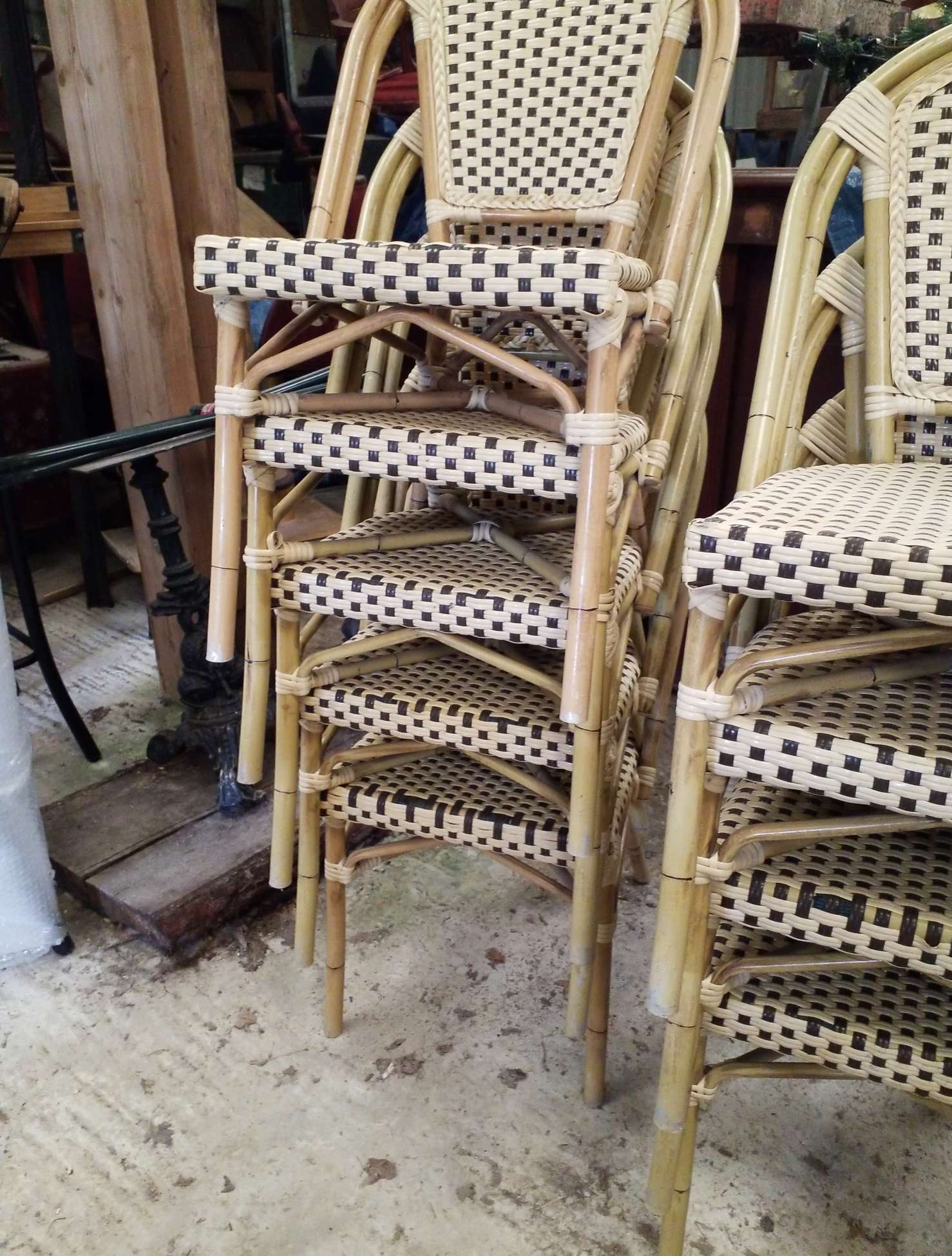 15 terrace chairs