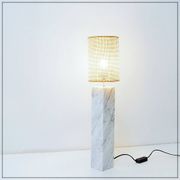 Lampe de table vintage en marbre avec nouvel abat-jour en raphia