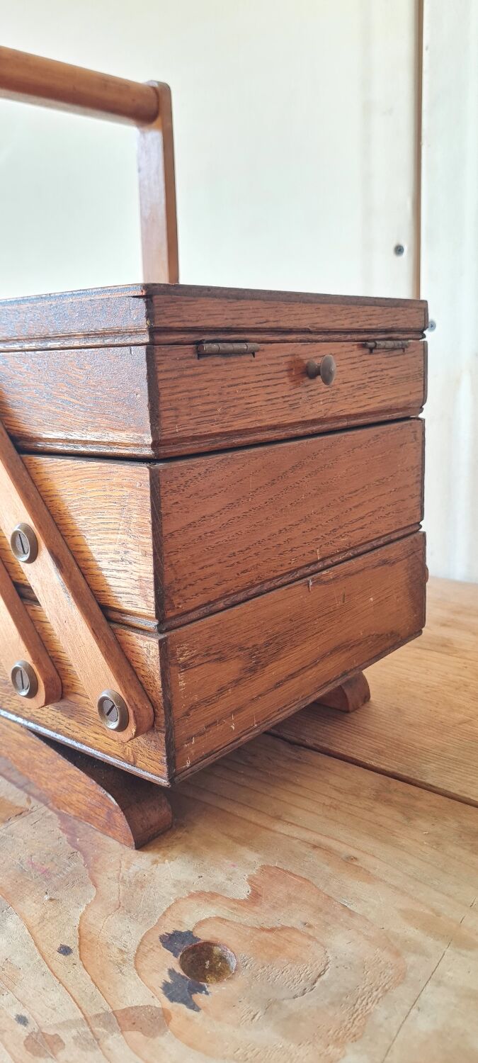 Travailleuse vintage en chêne