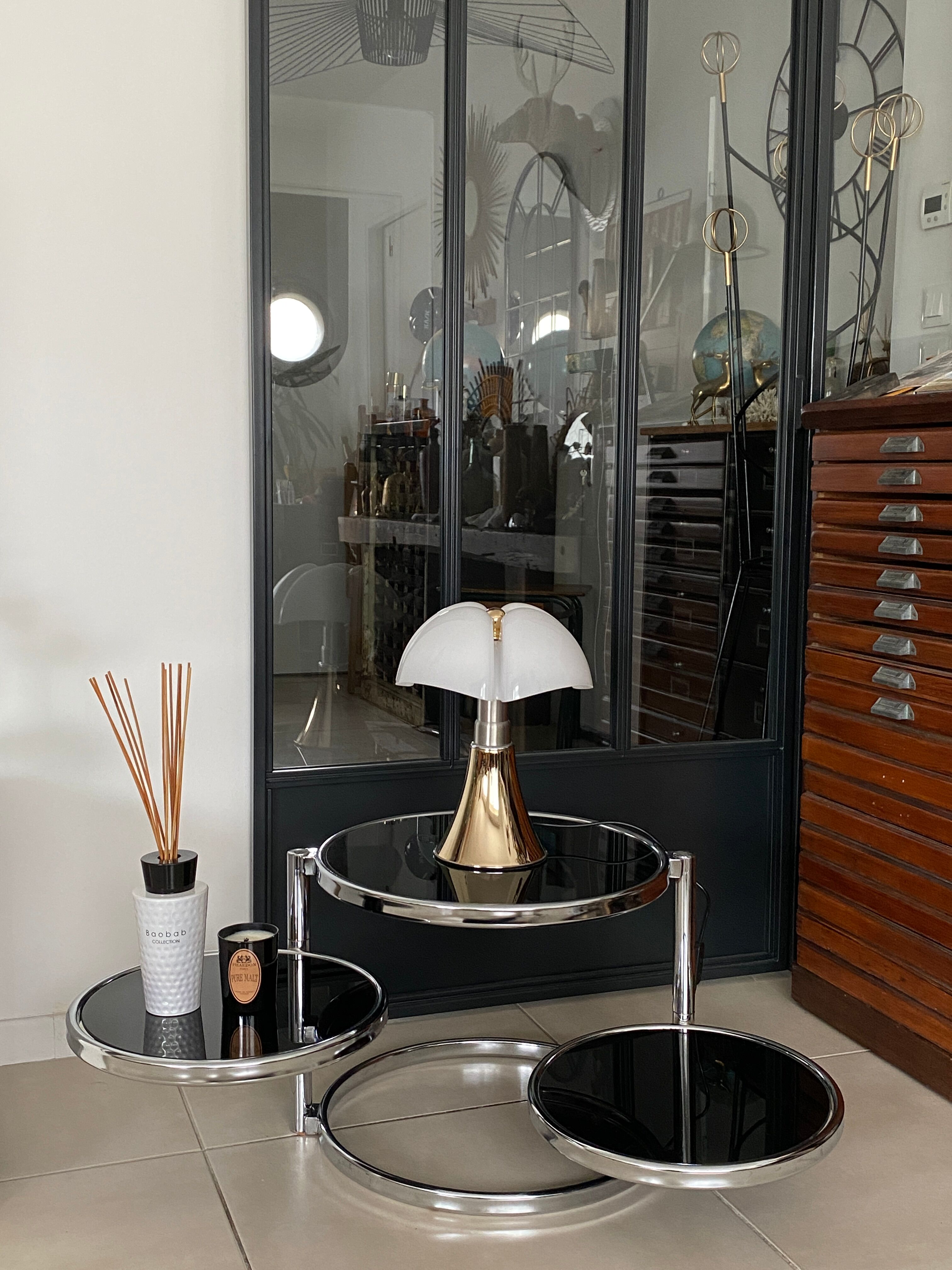 Table basse ronde en verre et chrome vintage