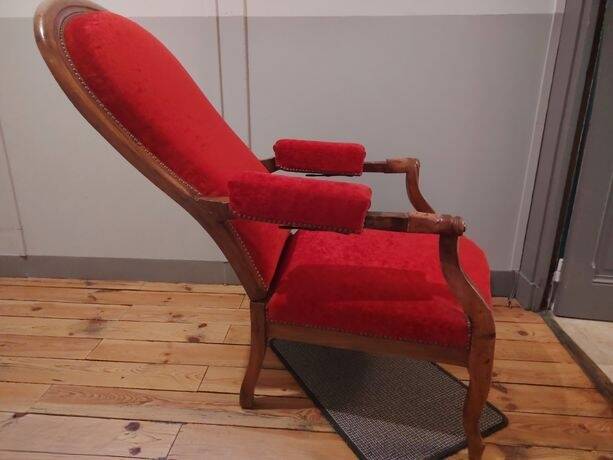 Genuine vintage shabby chic Voltaire deck chair.