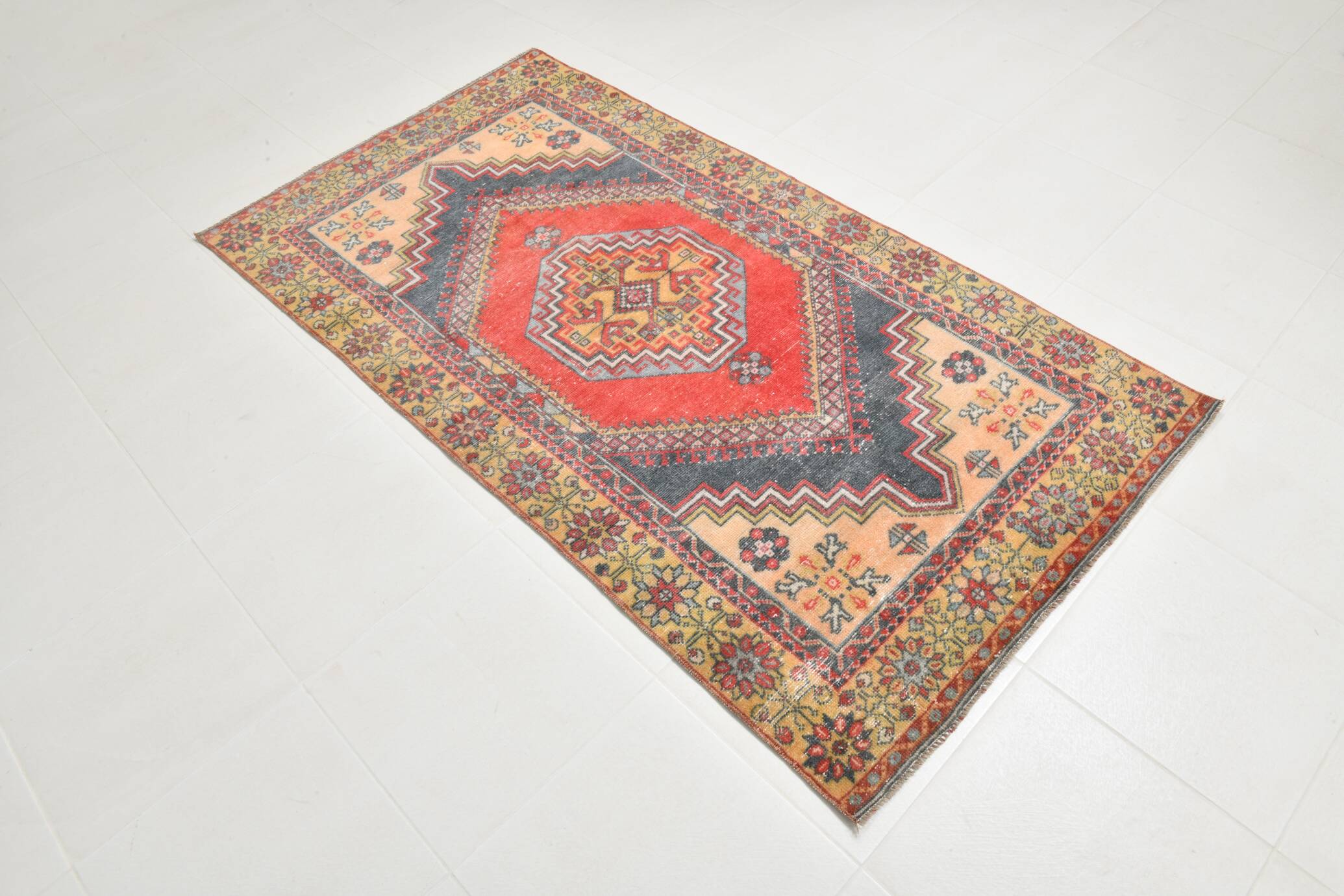 3x6 Red Navy Blue Oriental Vintage Rug, 106x201Cm