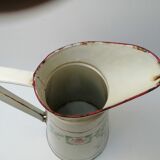 Broc émaillée beige décor " fleurs"