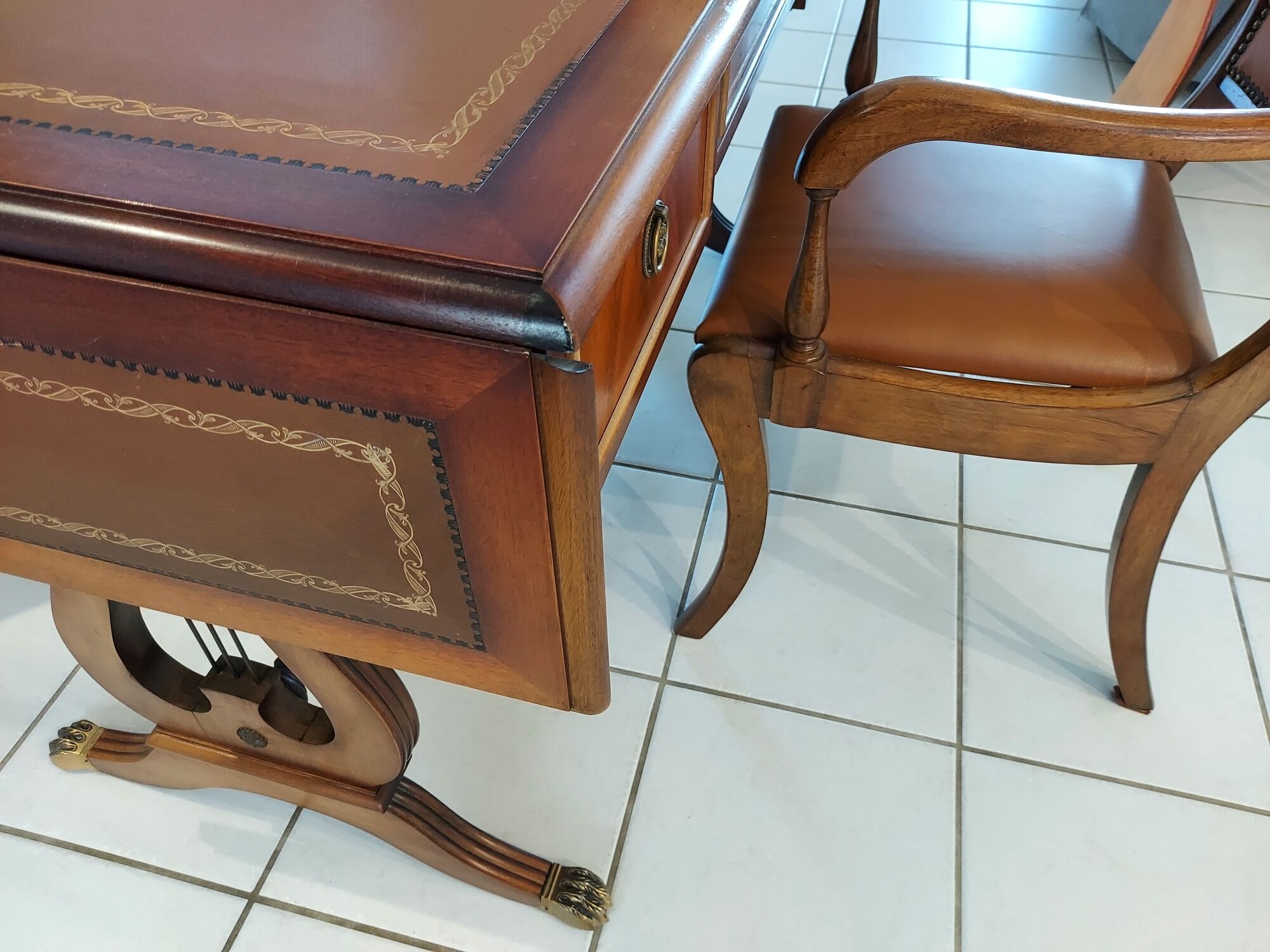English flap desk and these 2 armchairs early XXeme