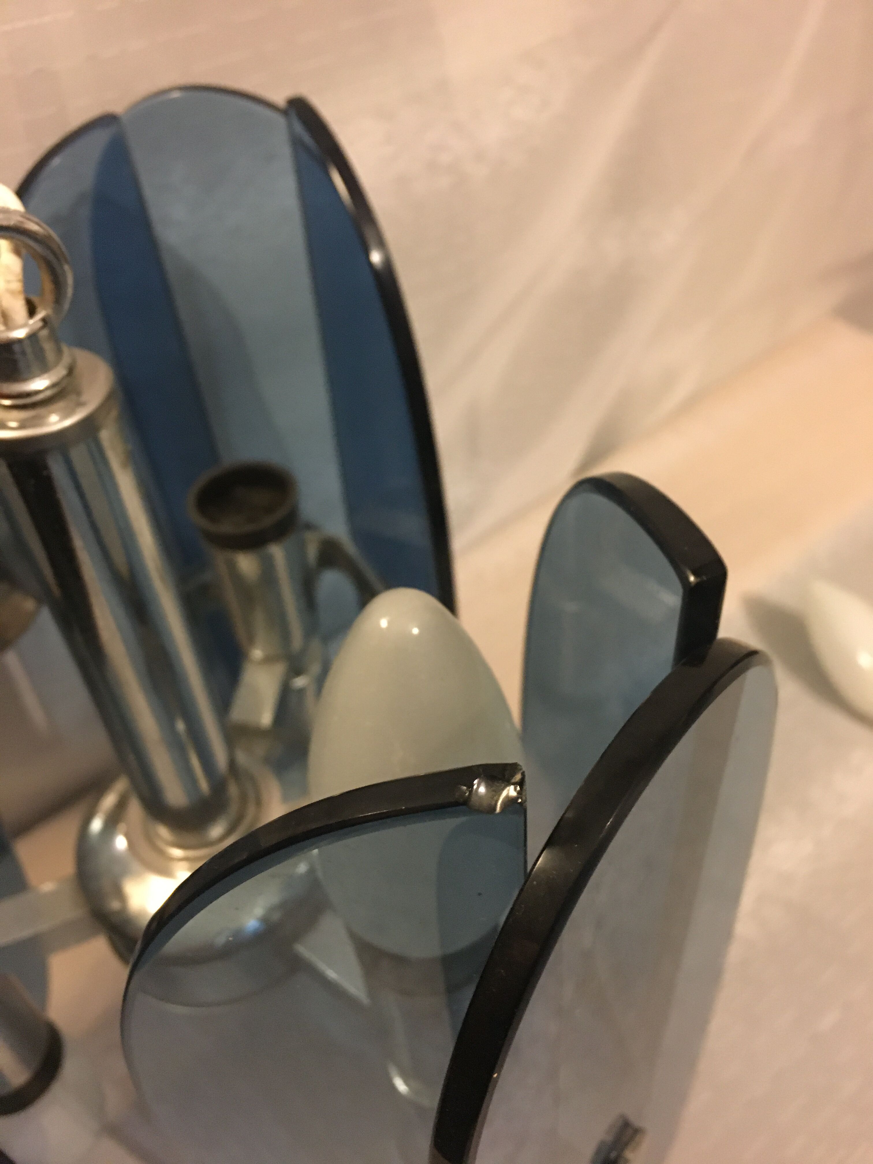Lustre et applique en verre bleu