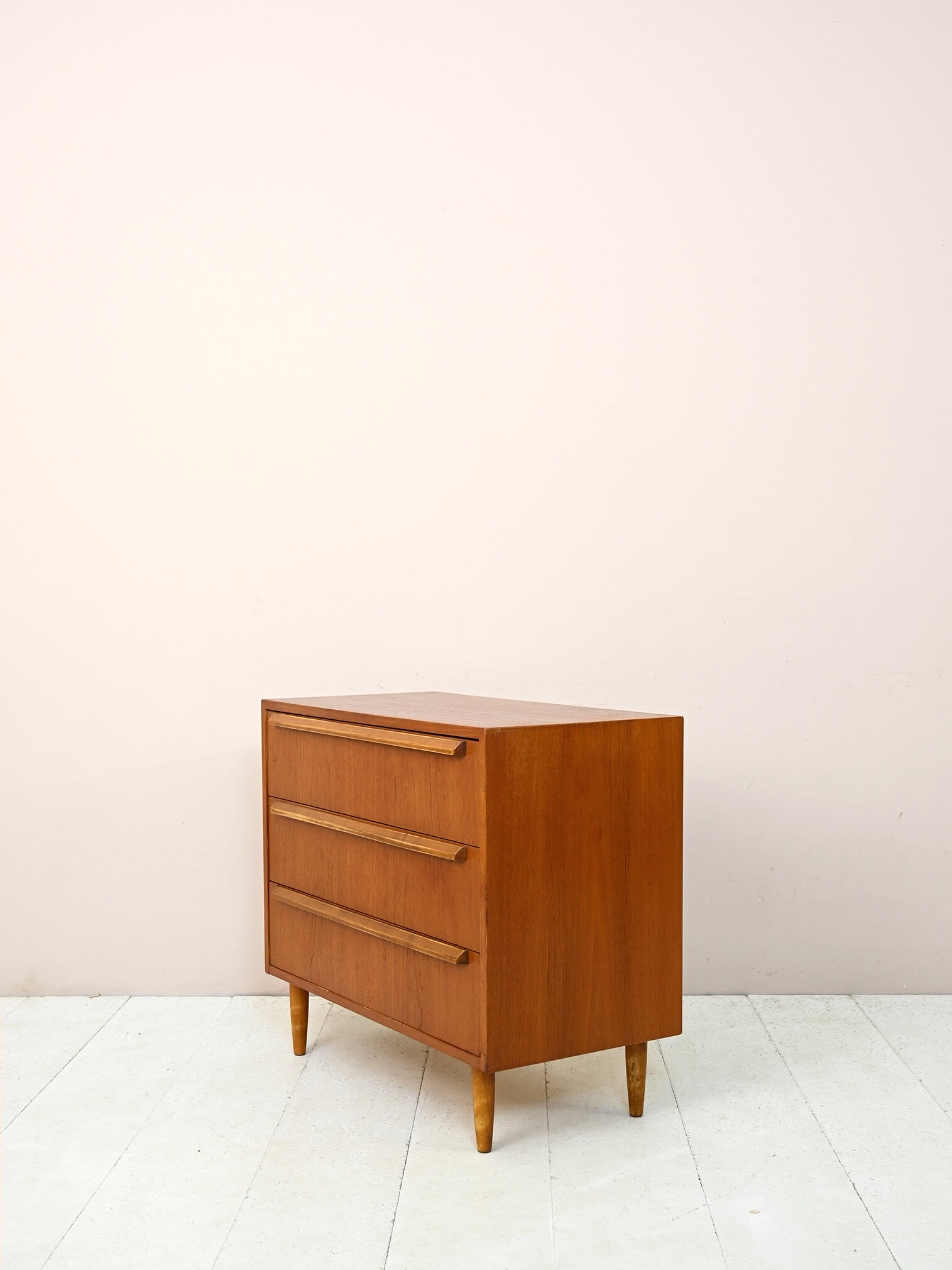 Commode vintage