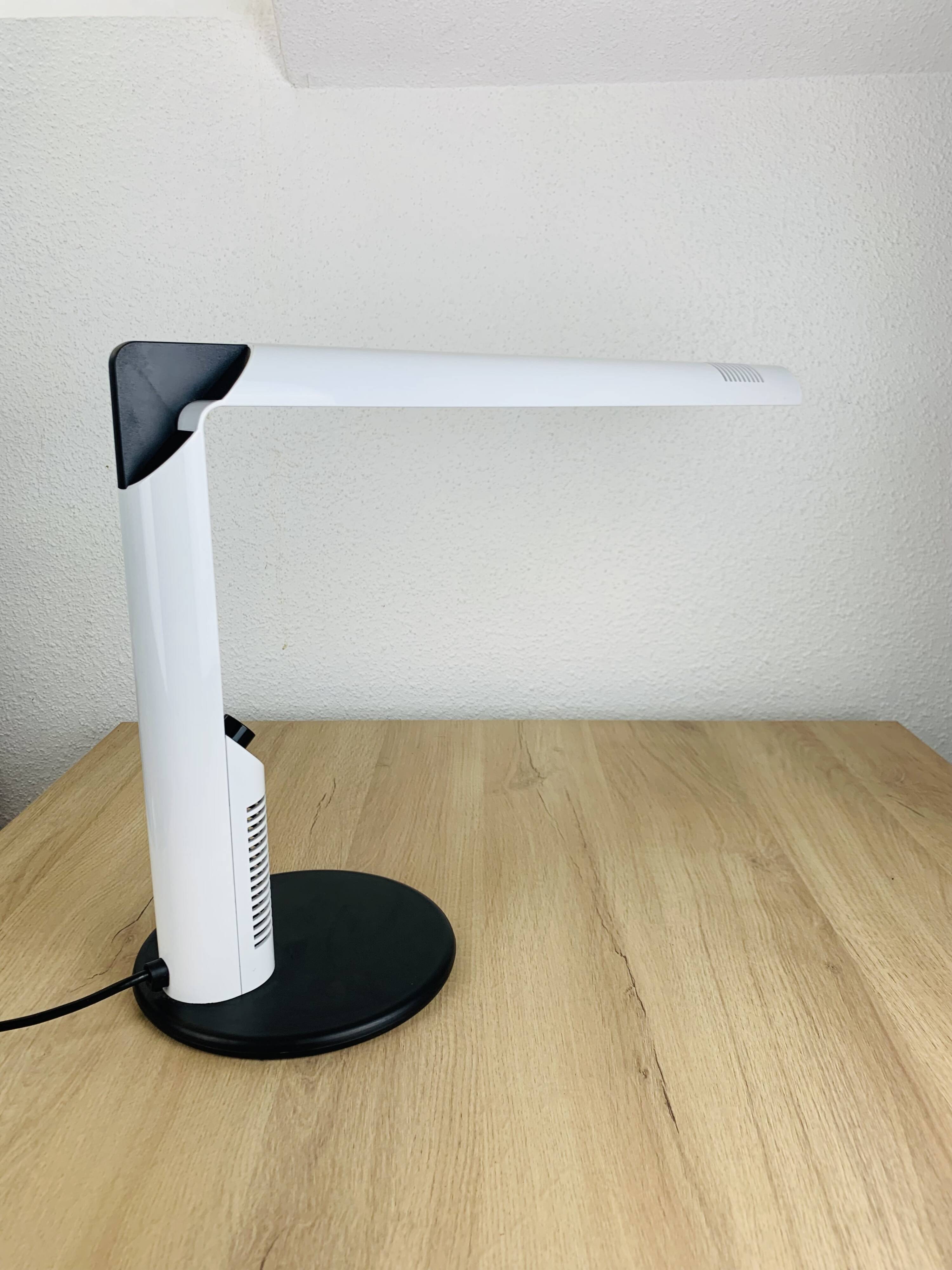 Abele desk lamp by Gianfranco Frattini for Luci Italia