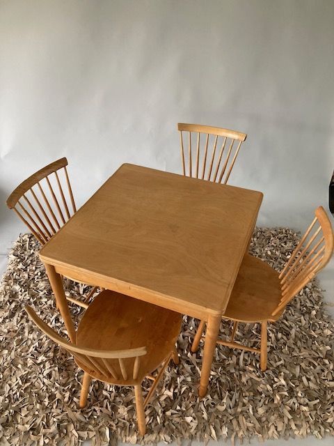 Dutch-1960s-dining-table and four chairs